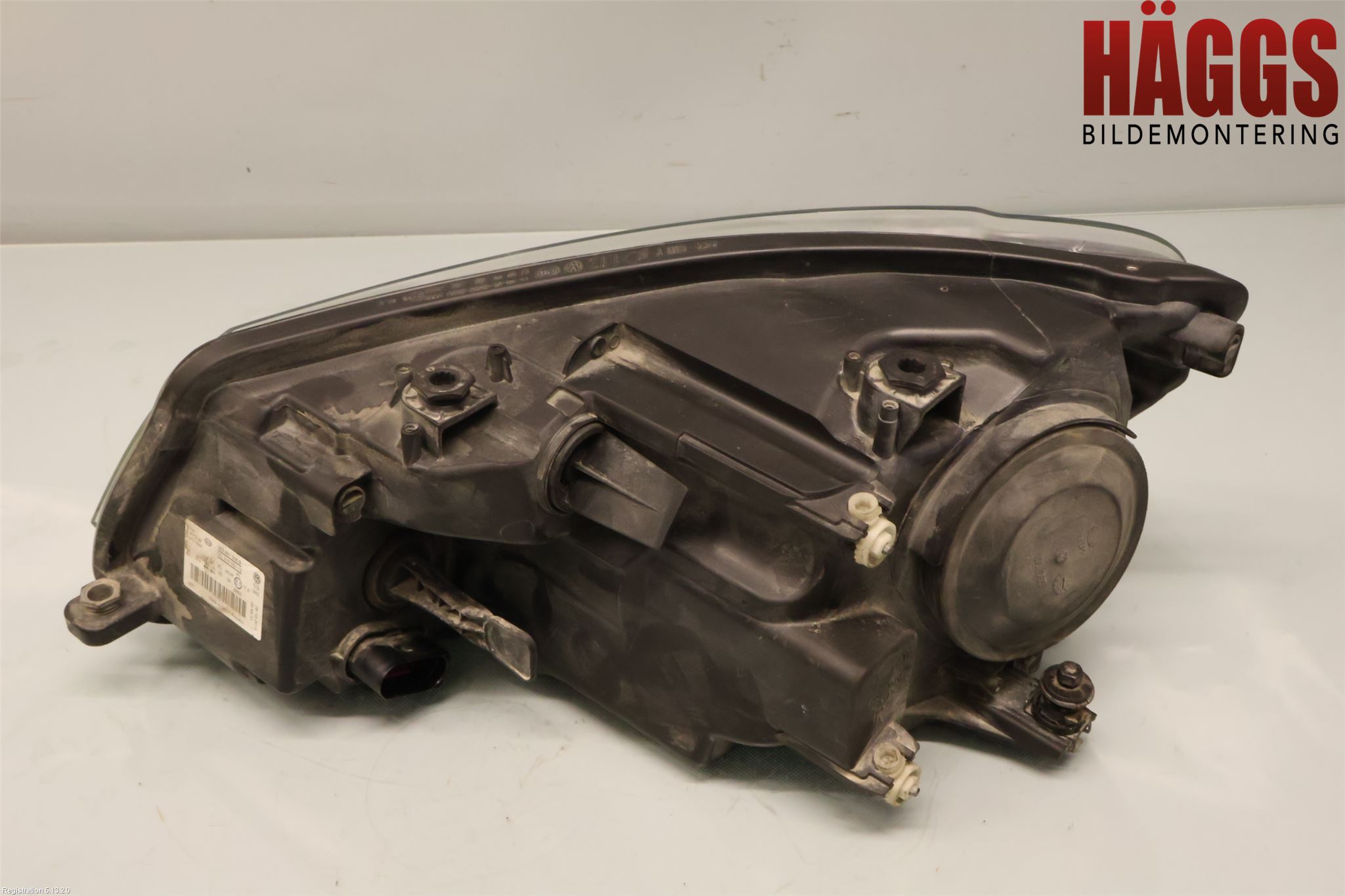 Volkswagen VW CADDY 11-15 Strålkastare Höger