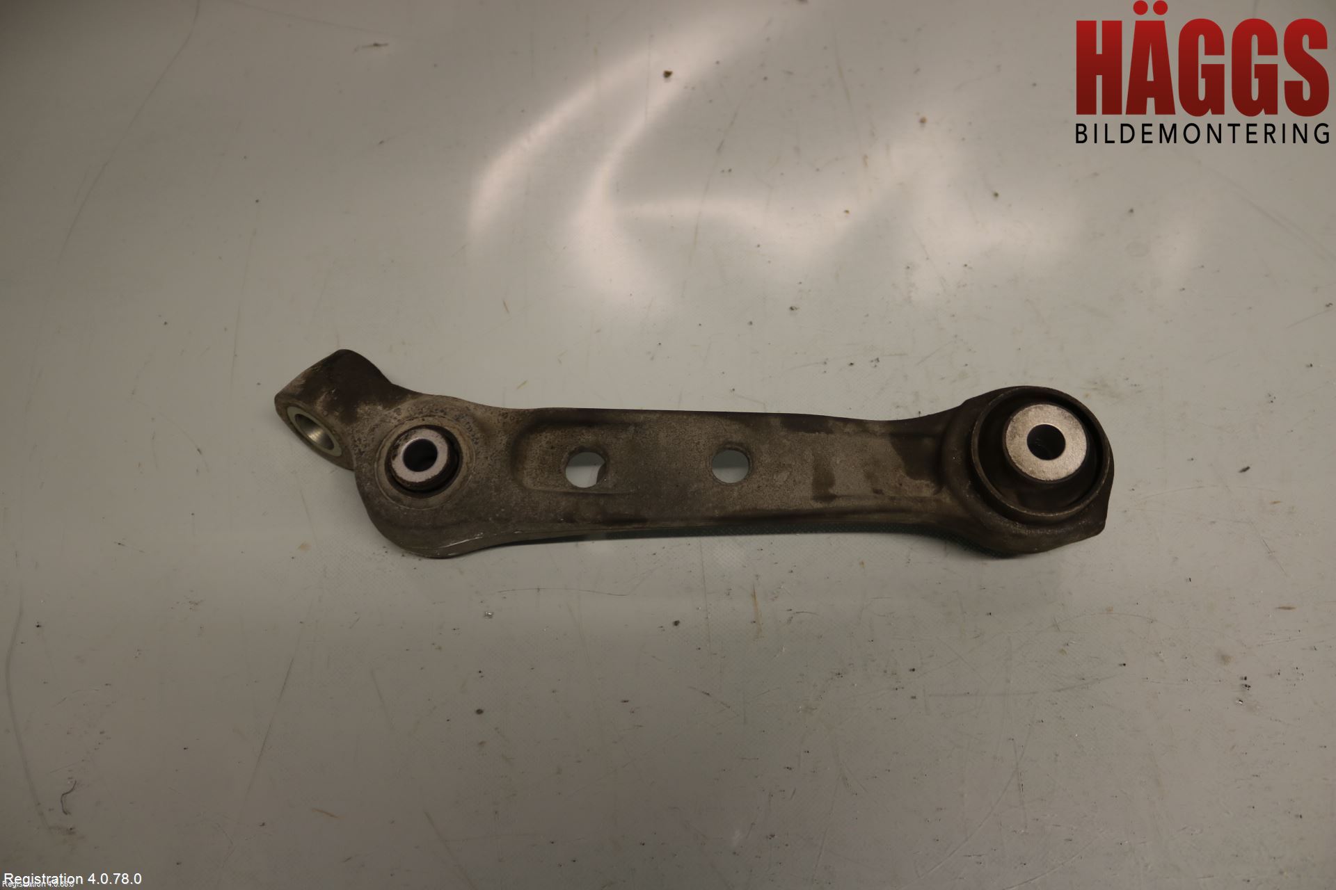 BMW 5 F10/F11/F18 09-17 Bärarm Fram Undre Hö