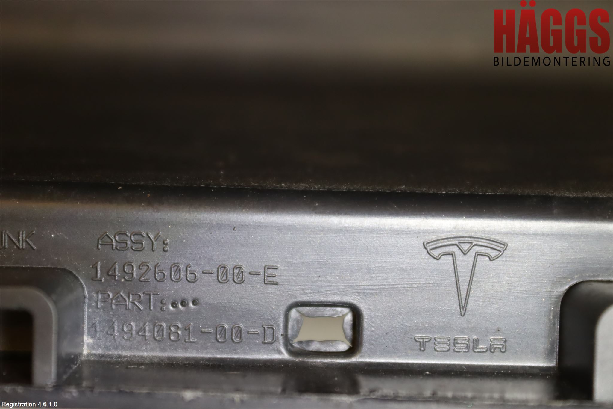 Tesla MODEL Y 21- Frontplåt Övre