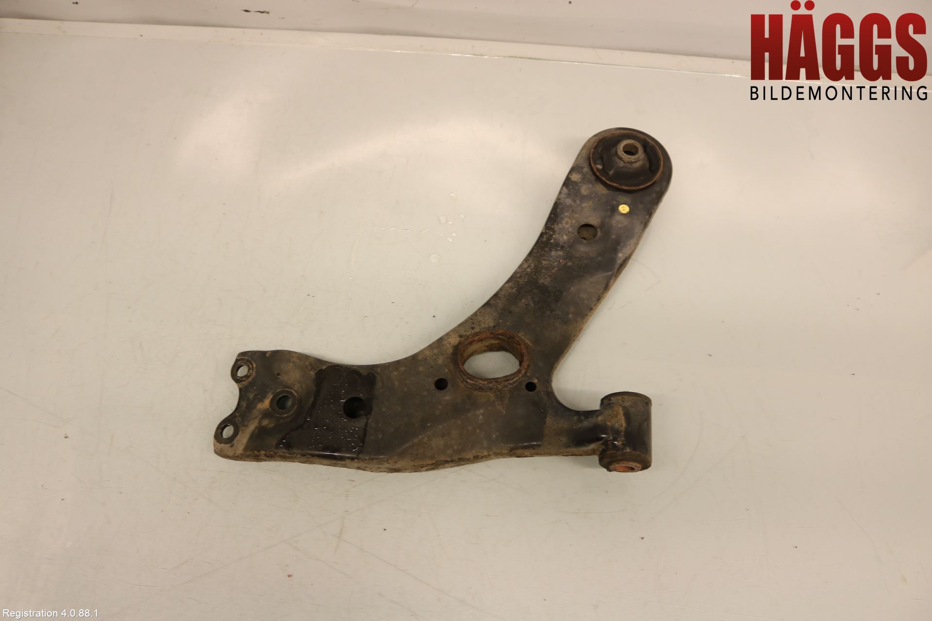 Toyota VERSO 09-18 Bärarm Fram Undre Hö