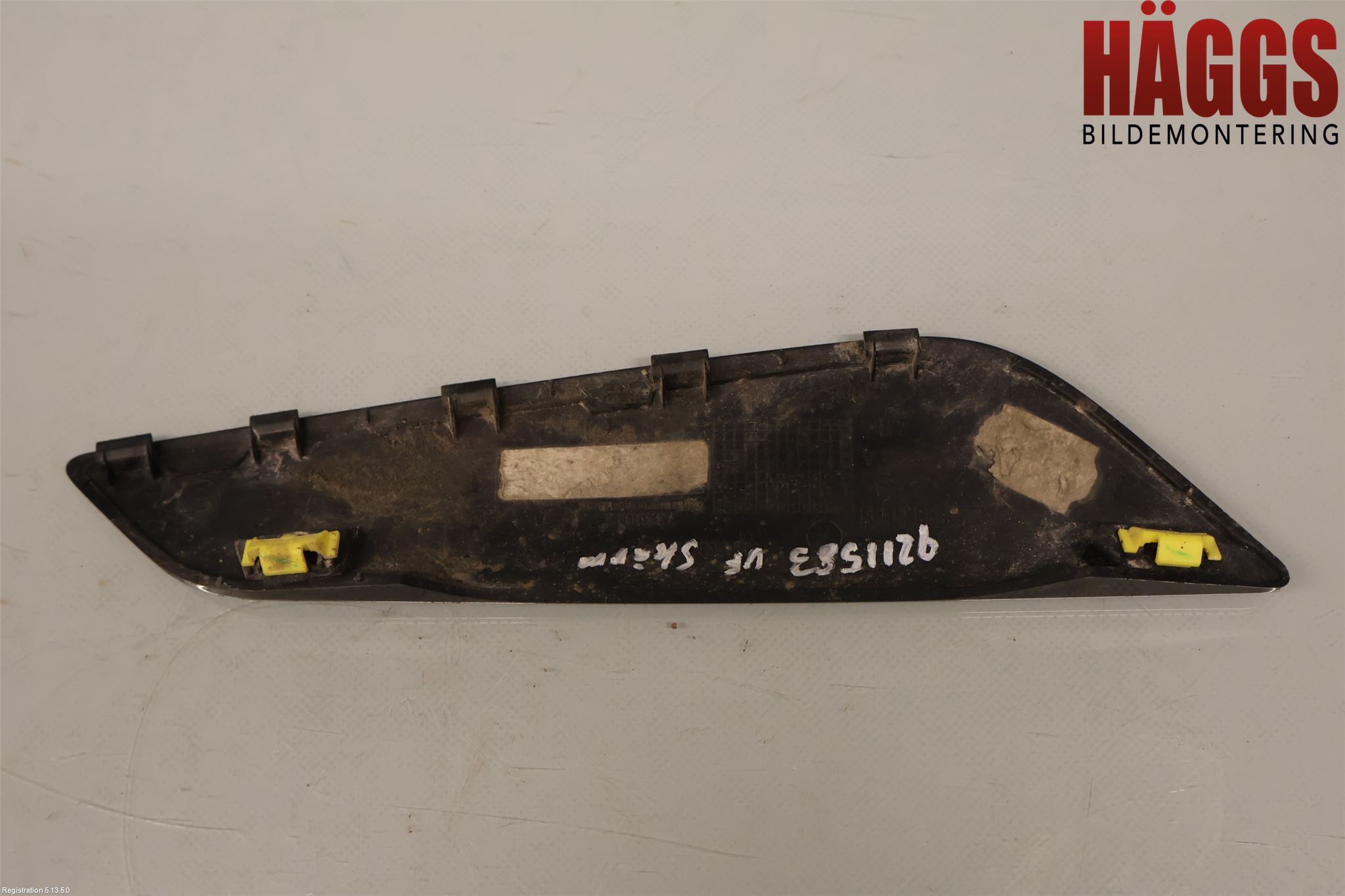 BMW 5 G30/G31/F90 17-23 List Framskärm Vä