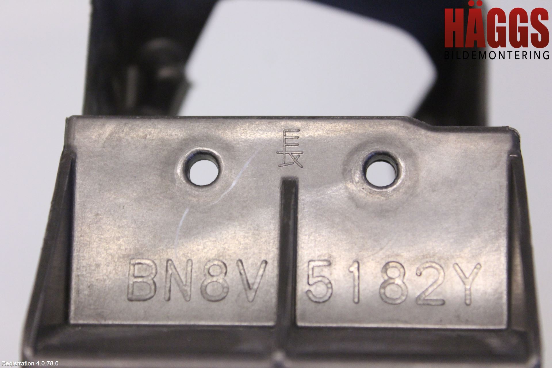 Mazda 3 I 03-06 Spolarmunstycke Strålkastare