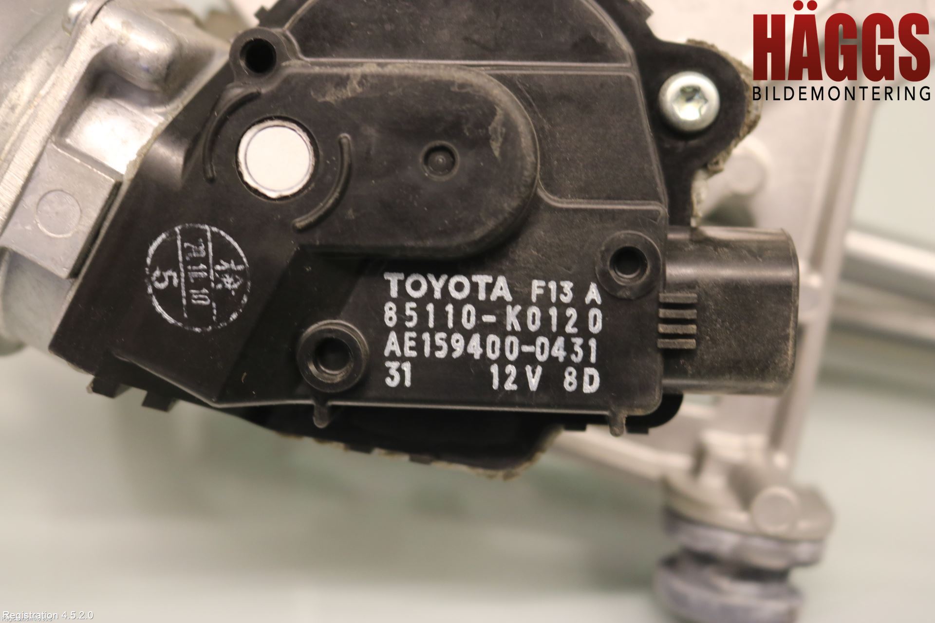 Toyota YARIS XP21 20- Torkarmotor Vindruta