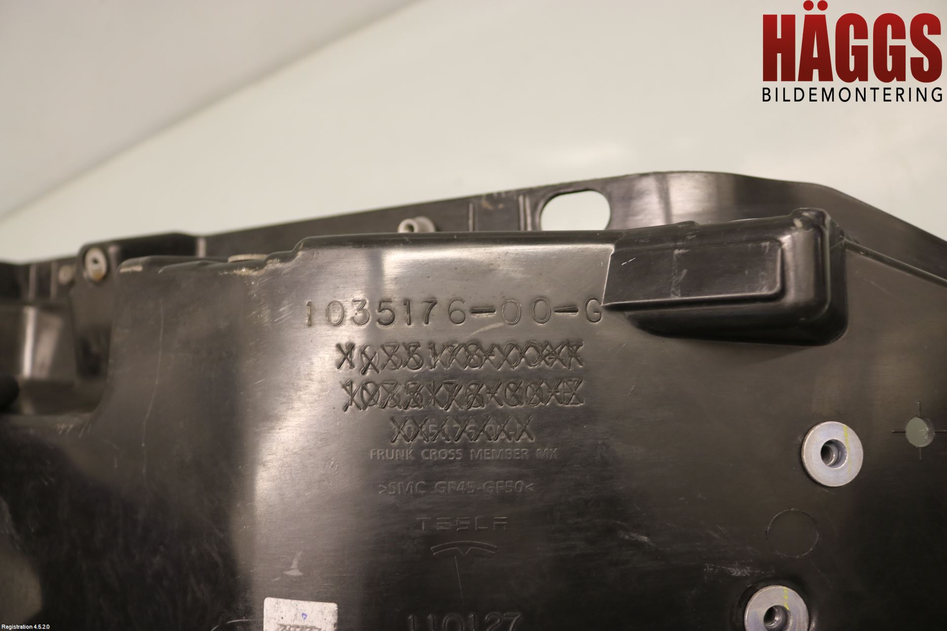 Tesla MODEL X 16- Front Huvlåsplåt-Balk