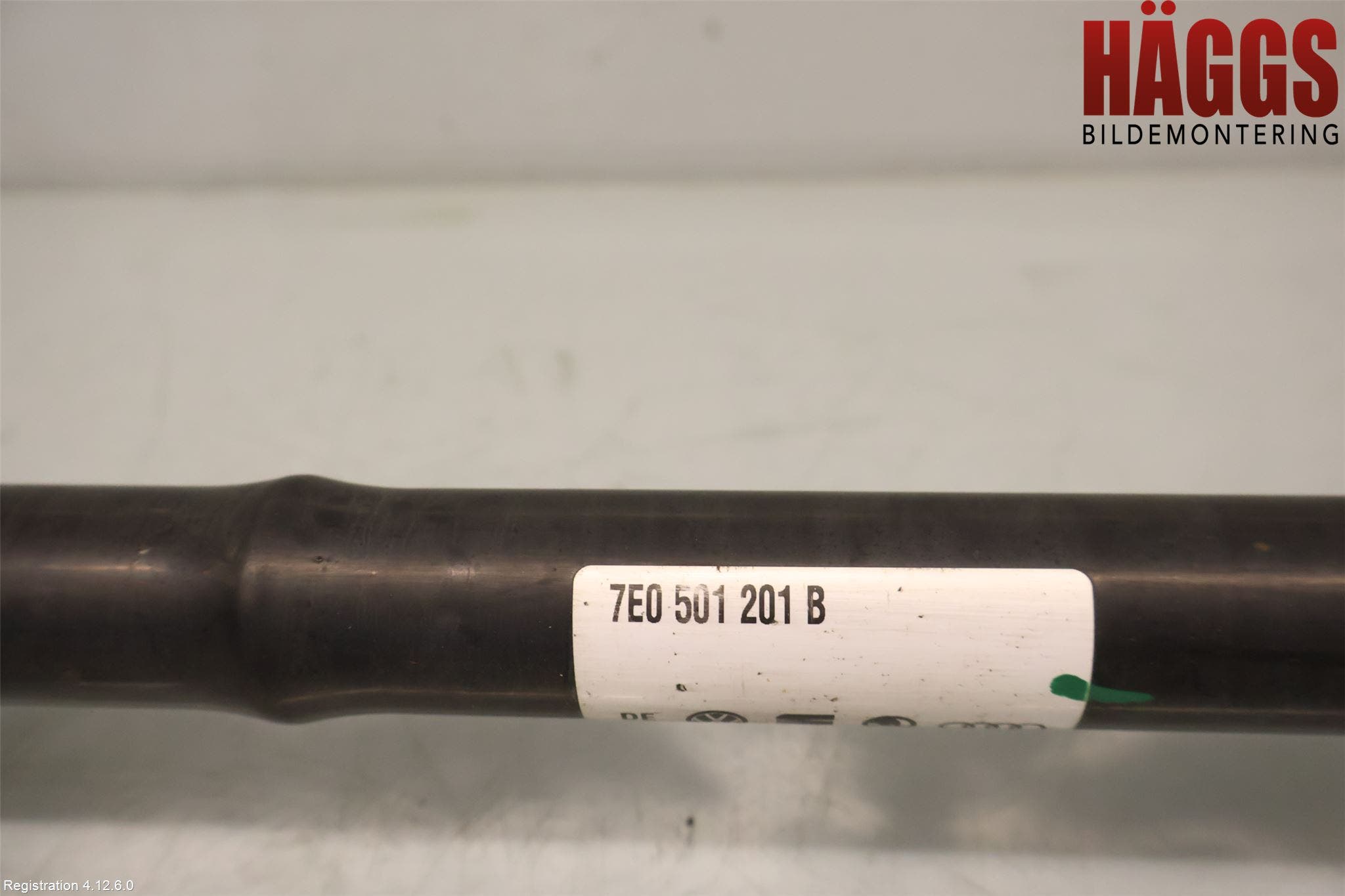 Volkswagen VW TRANSP/CARAVELLE (T5) 04-15 Drivaxel Bak Vänster