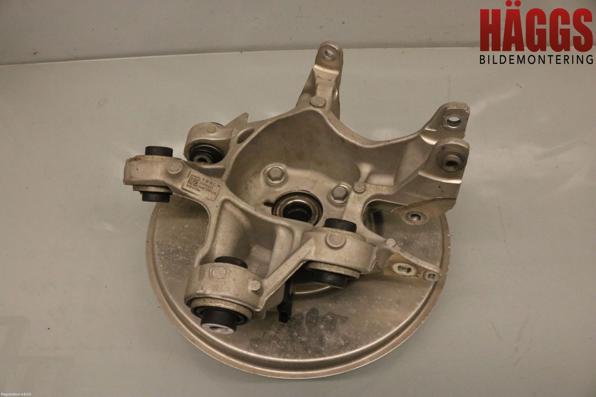 Tesla MODEL X 16- Hjullagerhus-Spindel Vä B