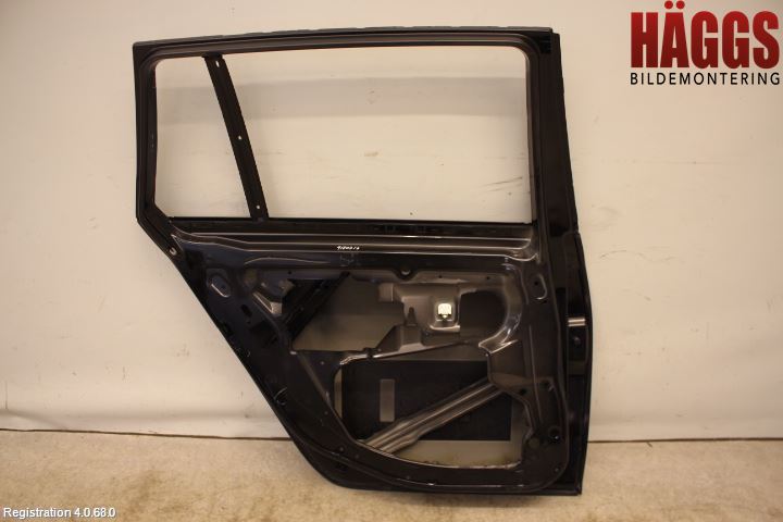 BMW 5 E60/61 Sed/Tou 02-10 Dörr Bak Vänster