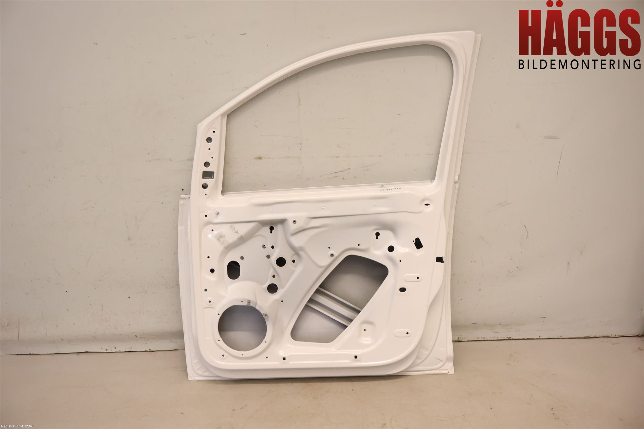 Volkswagen VW CADDY 16-20 Dörr Fram Höger