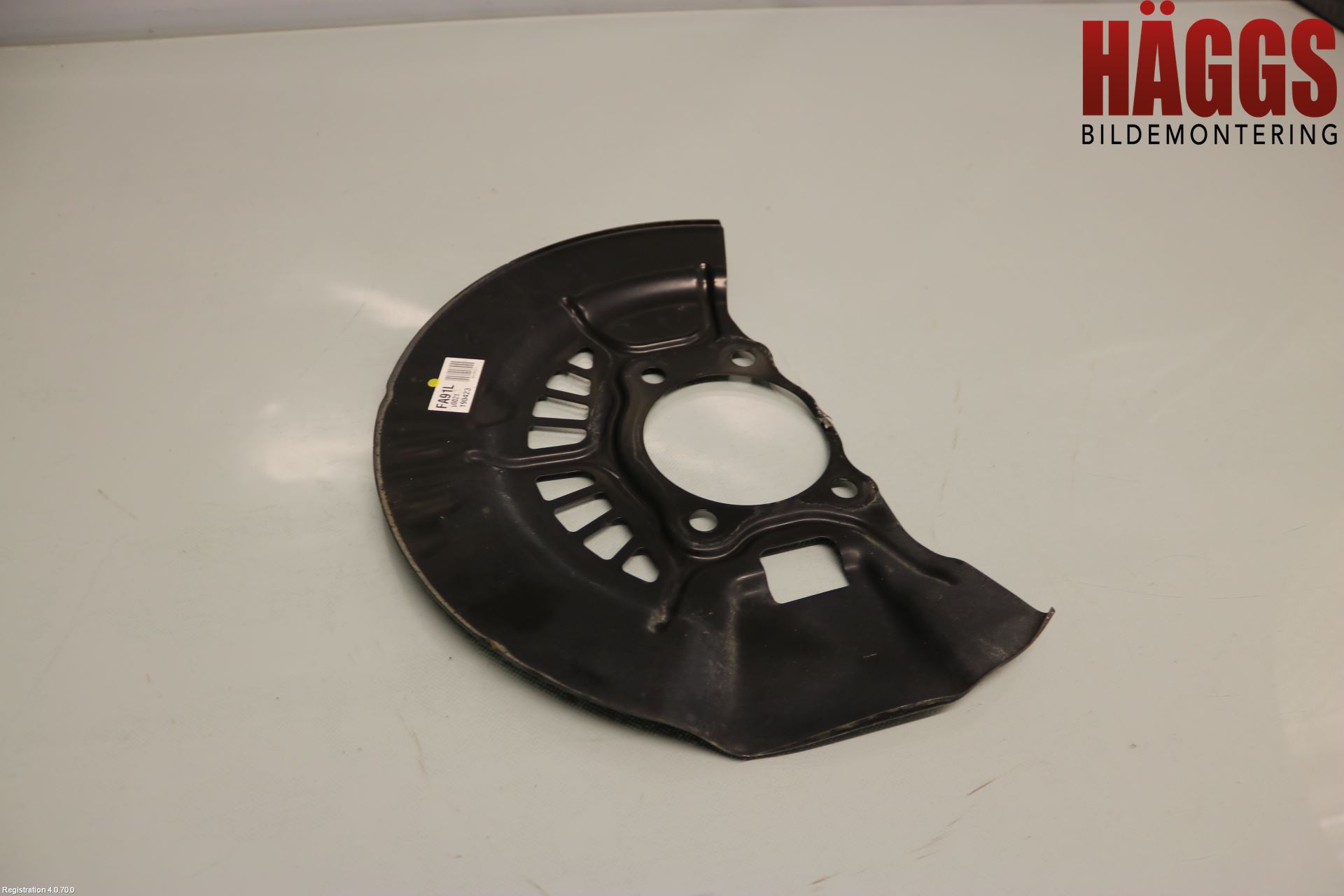 Toyota RAV4 19- Bromssköld Fram