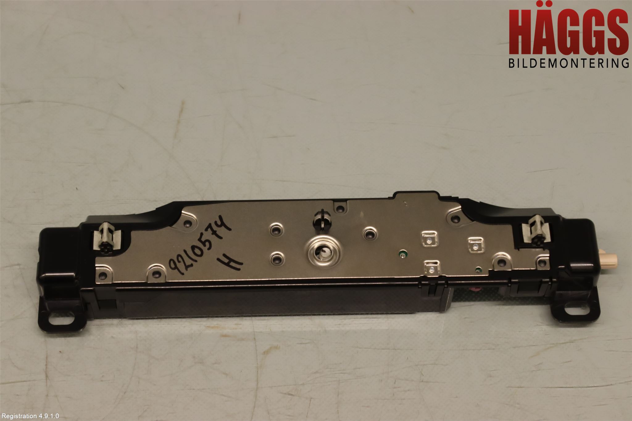 Tesla MODEL 3 17- Antenn