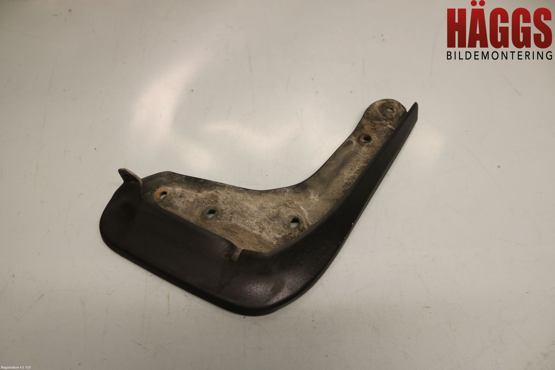 Volkswagen VW SCIROCCO 09-17 Stänkskydd