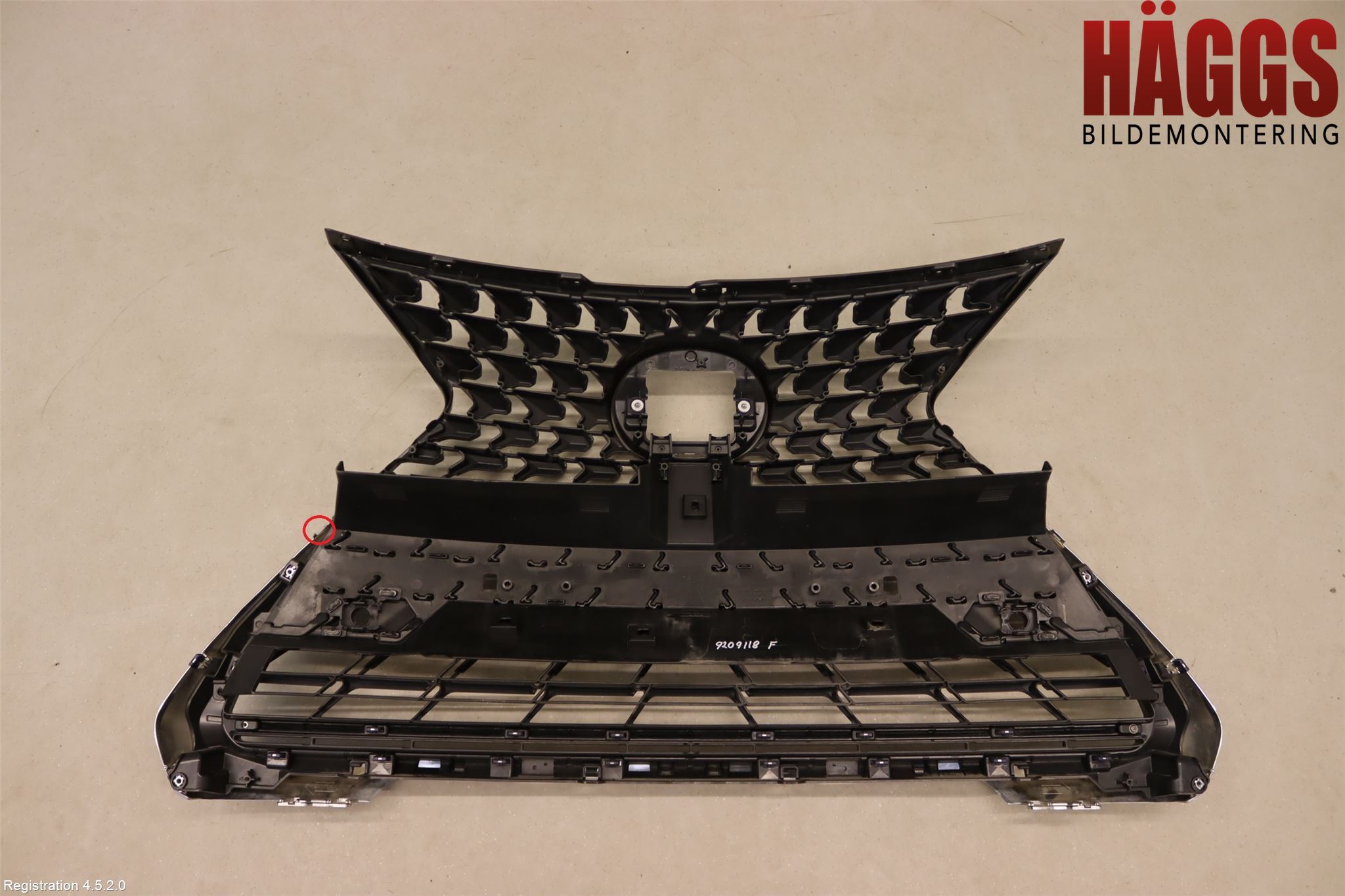 Lexus NX 300h 15-21 Grill Komp