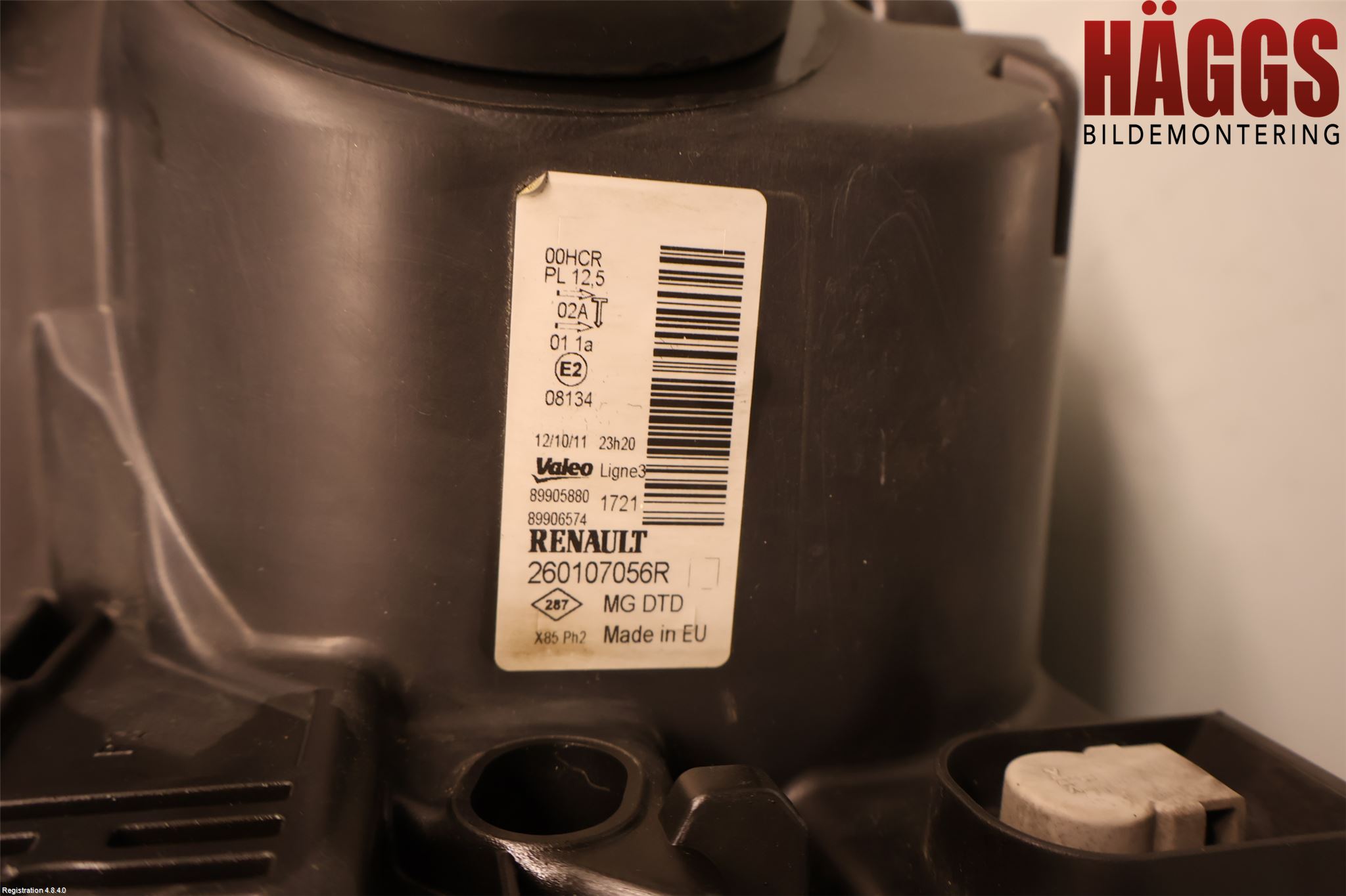 Renault CLIO III  09-12 Strålkastare Höger