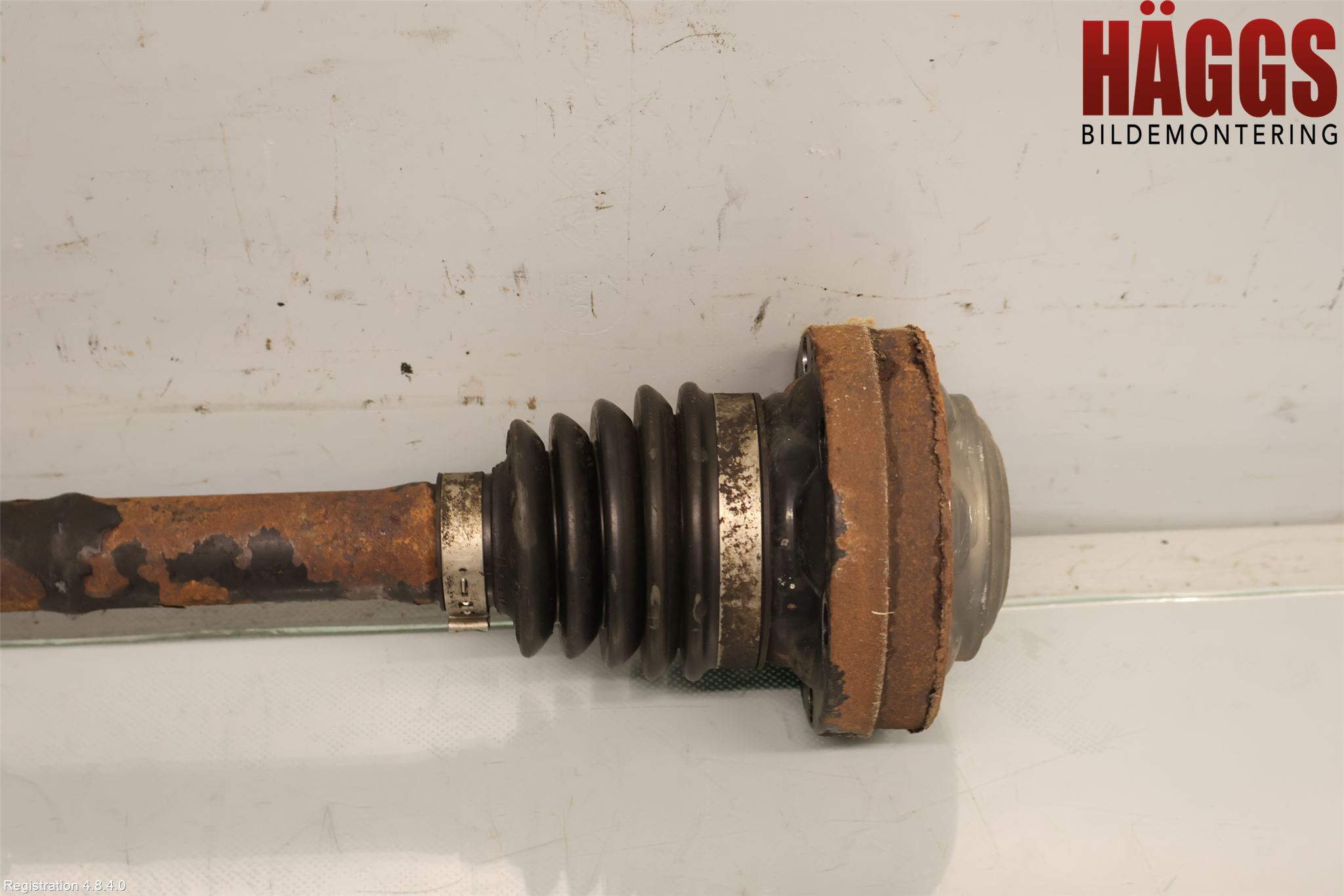 Volkswagen VW TRANSP/CARAVELLE (T5) 04-15 Drivaxel Bak Vänster