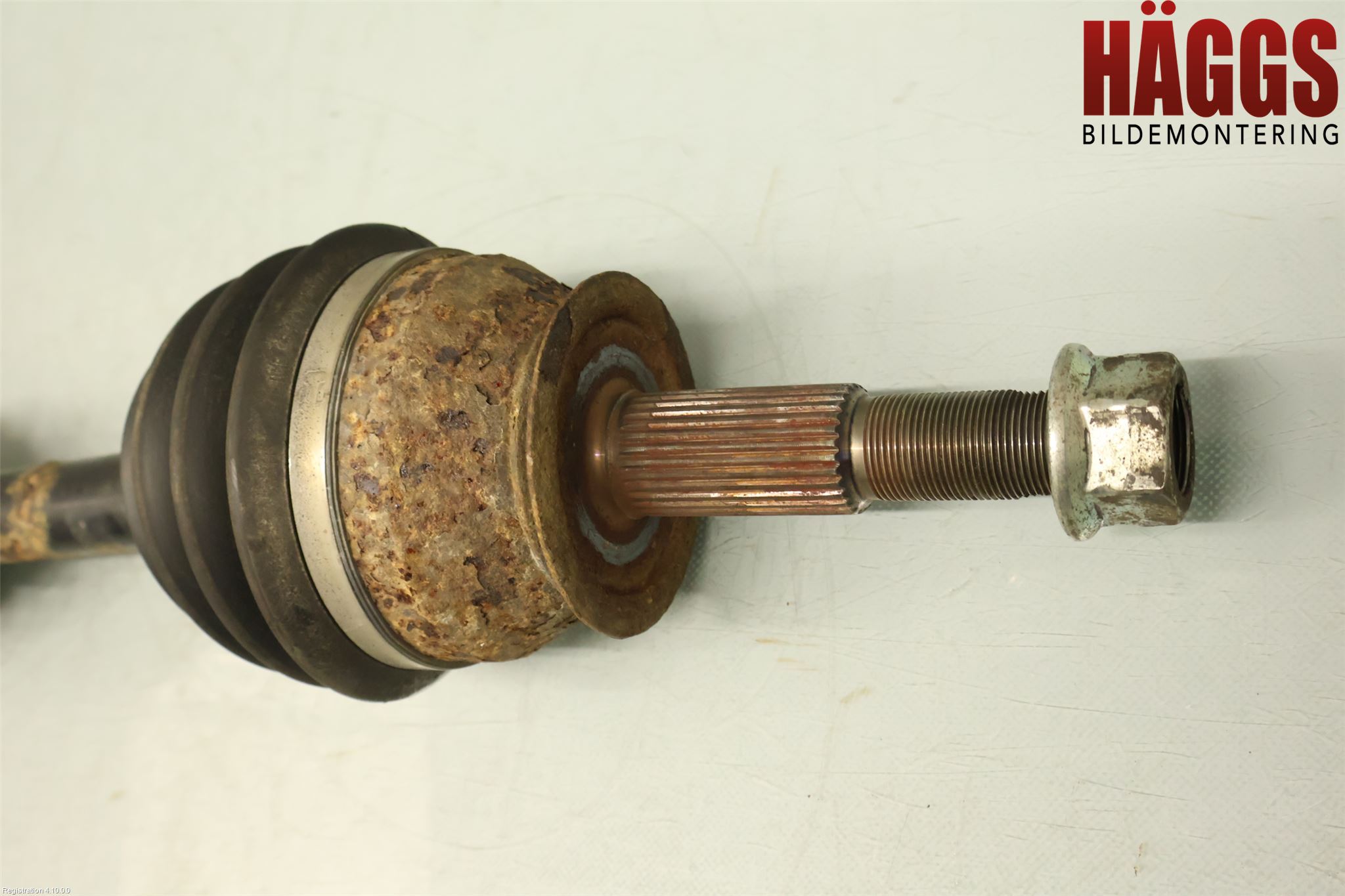 Nissan NAVARA 05-16 Drivaxel Fram Höger