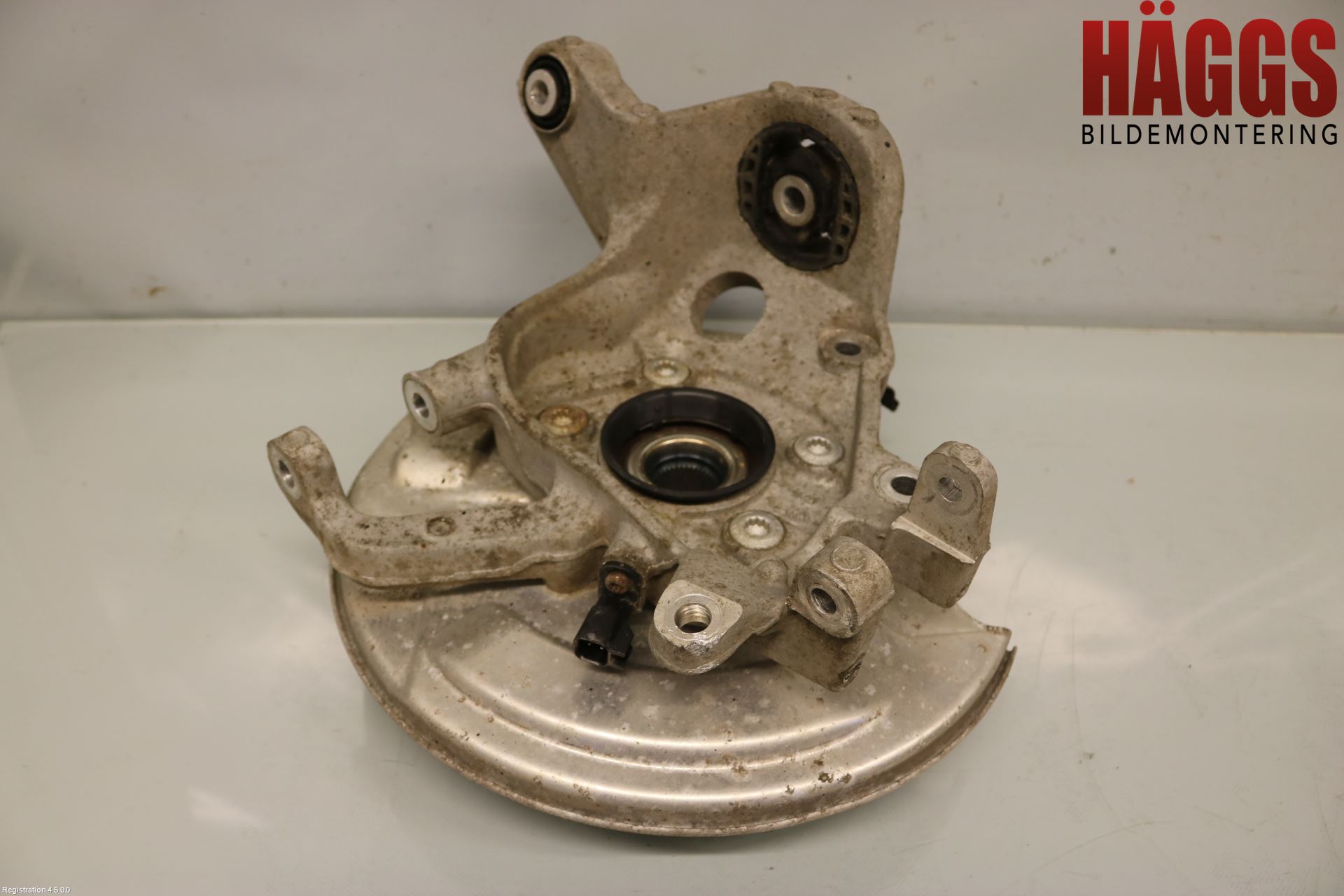 Volvo V90 17->> Hjullagerhus-Spindel Hö B