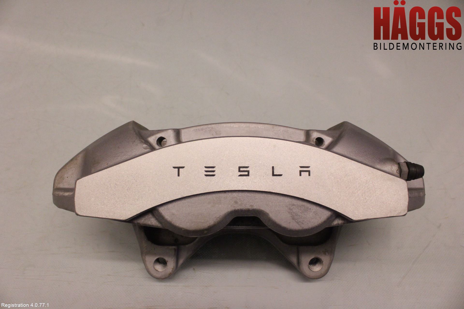 Tesla MODEL 3 17- Bromsok Fram Höger