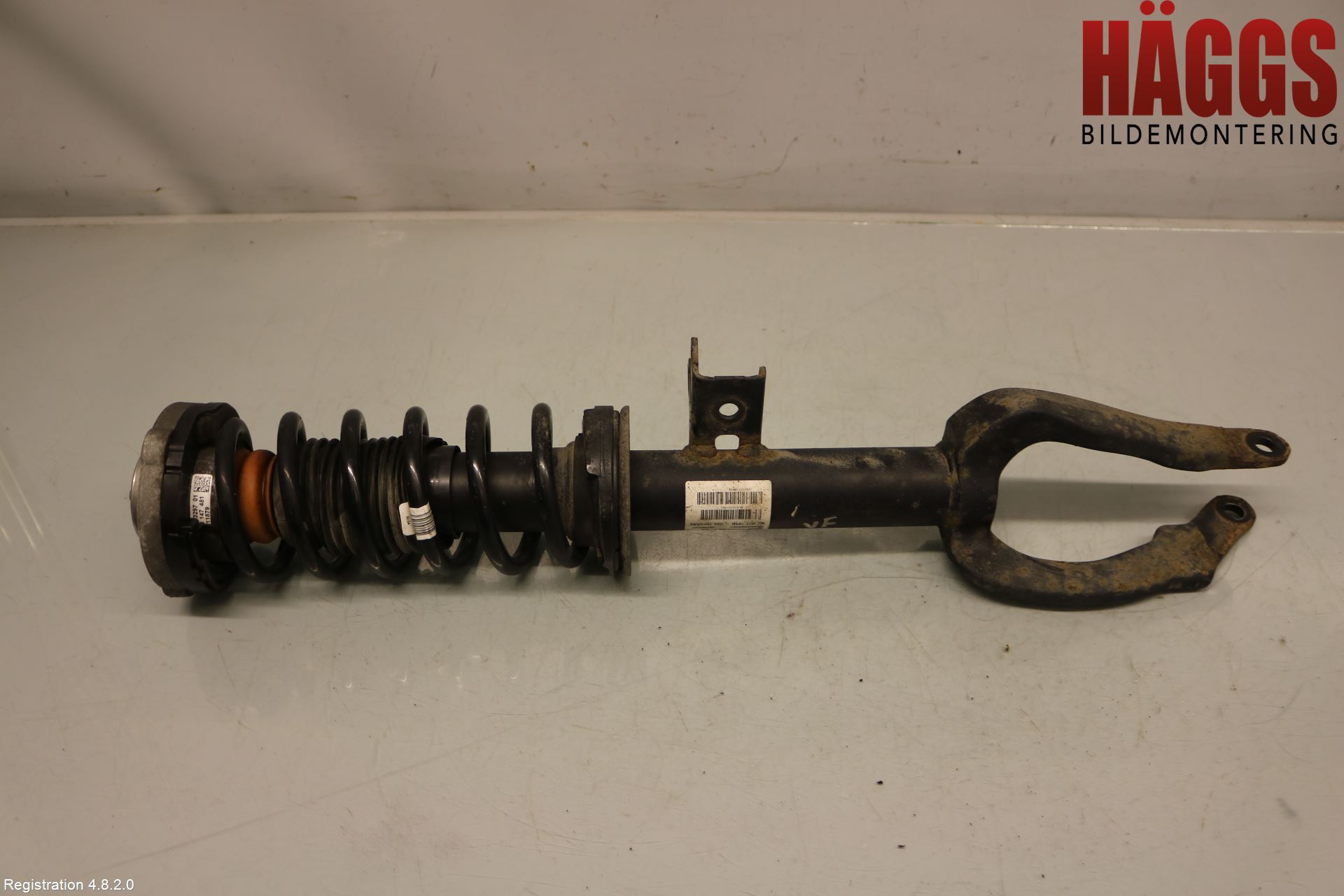 BMW 5 F10/F11/F18 09-17 Fjäderben Fram Vänster