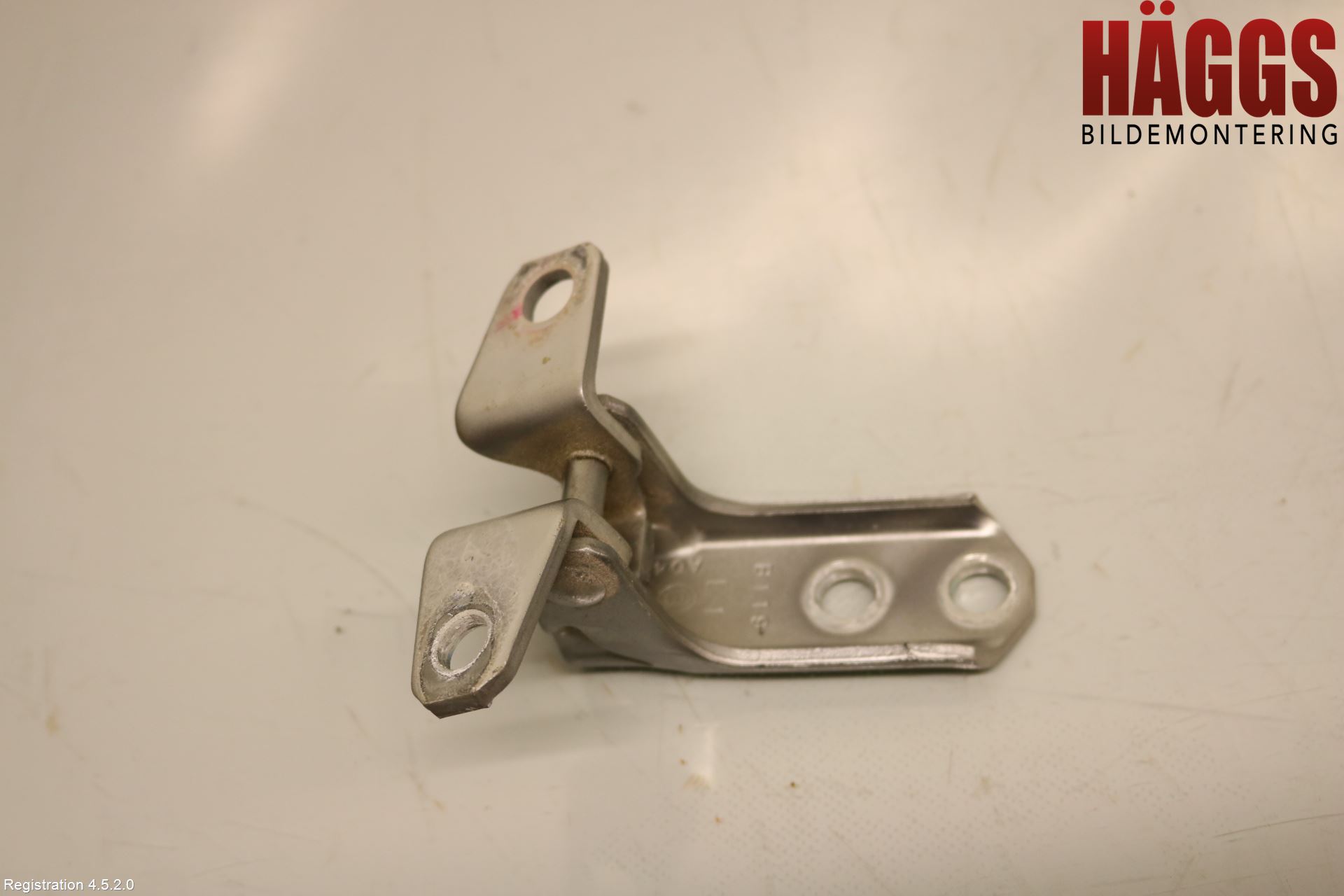 Mitsubishi OUTLANDER 13-21 Dörrgångjärn