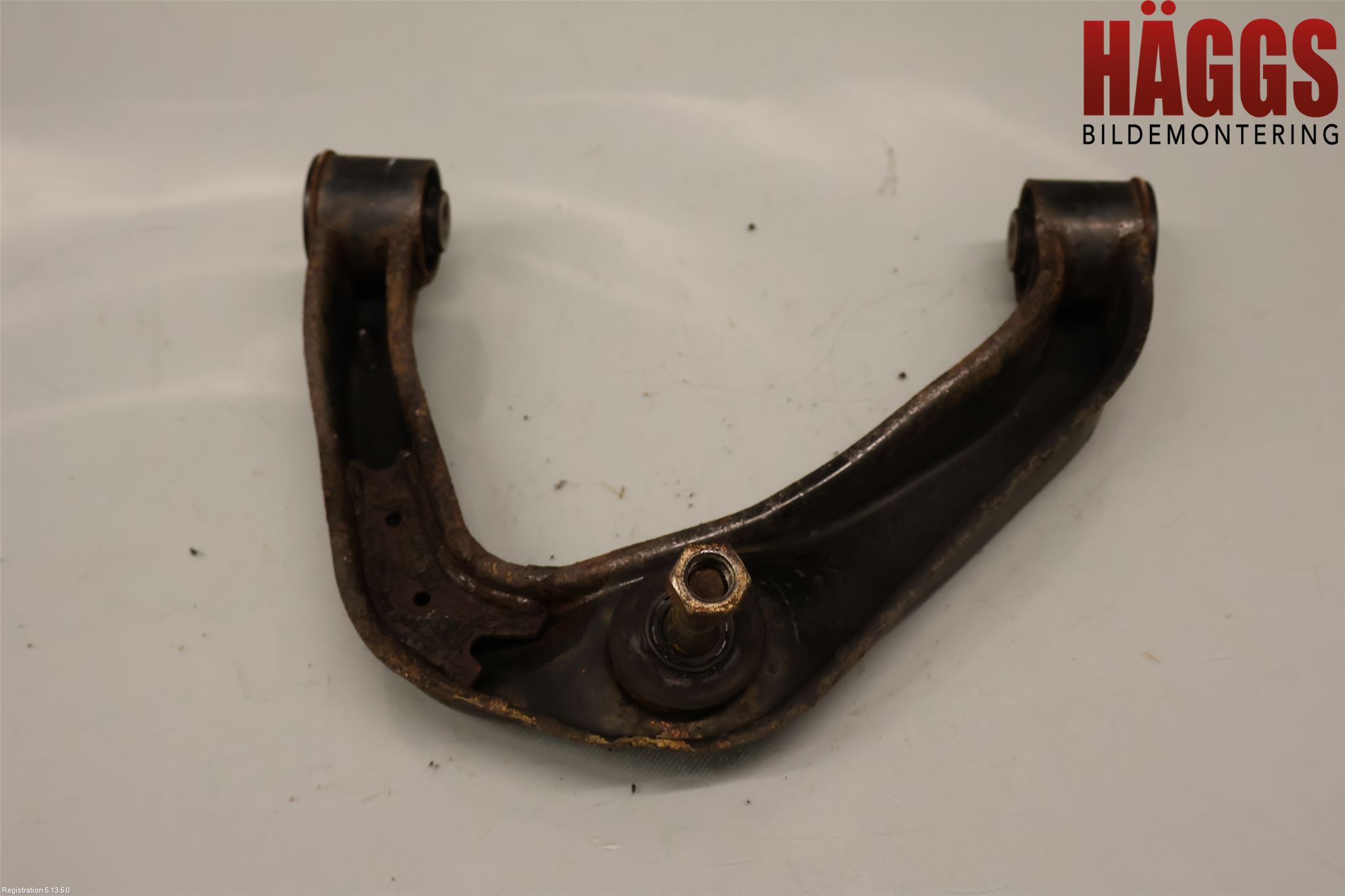Nissan NP300 Bärarm Fram Övre Hö