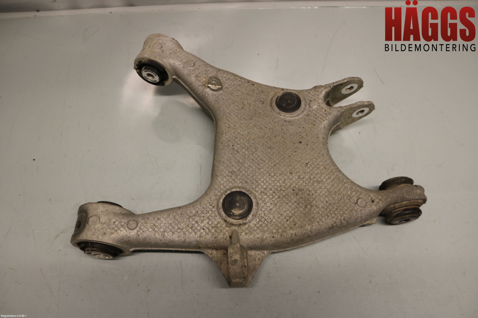 BMW 5 F10/F11/F18 09-17 Bärarm Bak Höger