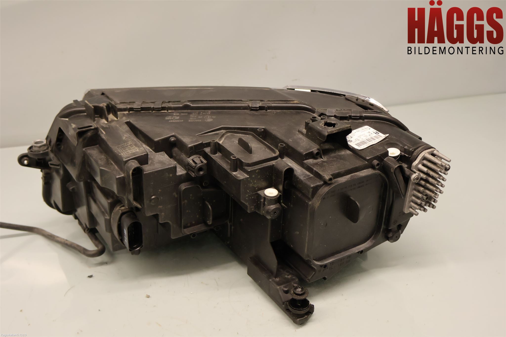 Volkswagen VW TIGUAN 16-24 Strålkastare Höger