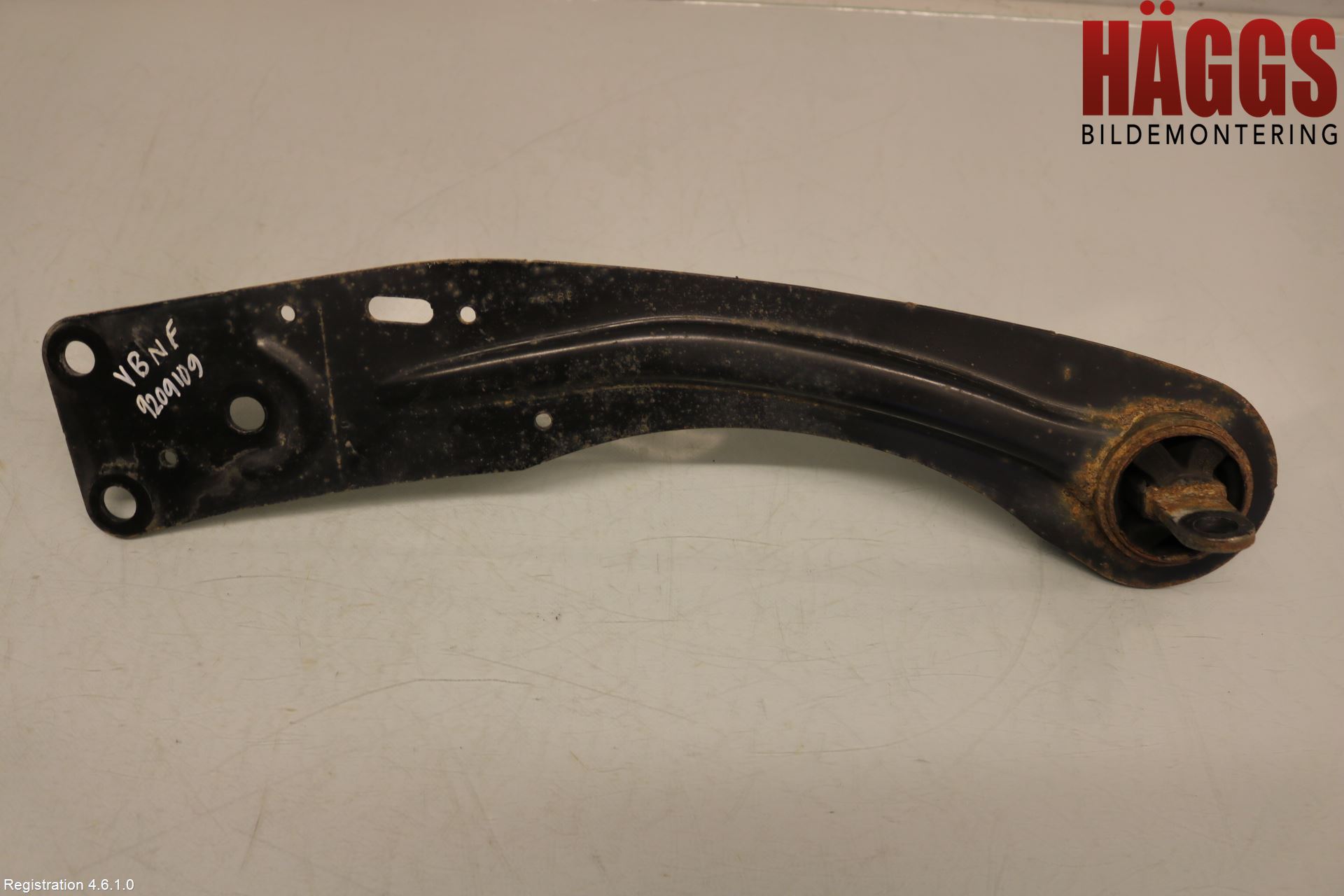 Ford KUGA 17-19 Bärarm Bak Vänster