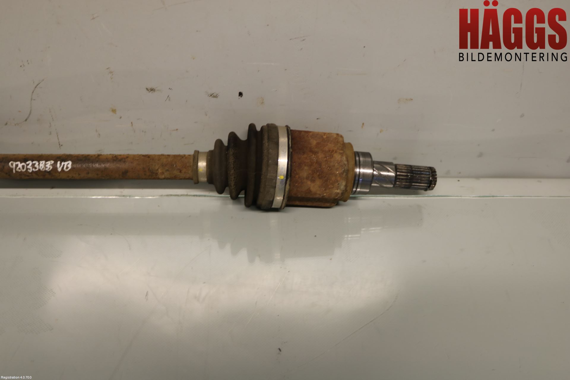 Nissan QASHQAI+2  10-14 Drivaxel Bak Vänster