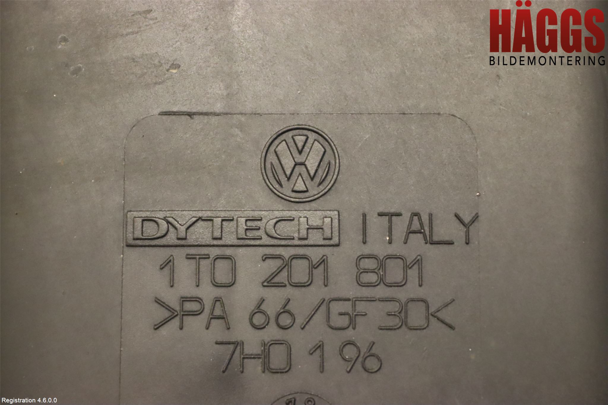 Volkswagen VW TOURAN 10-15 Bränsle Kolkanister