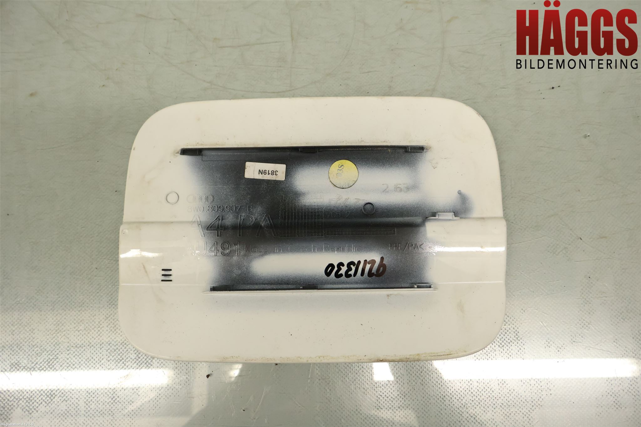 Audi A4/S4 B9 20- Tanklucka