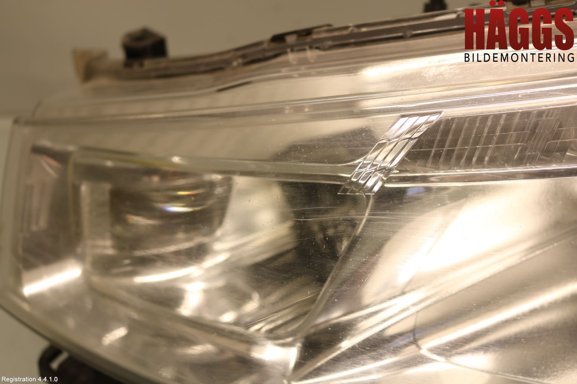 Peugeot 4008 Strålkastare Vänster