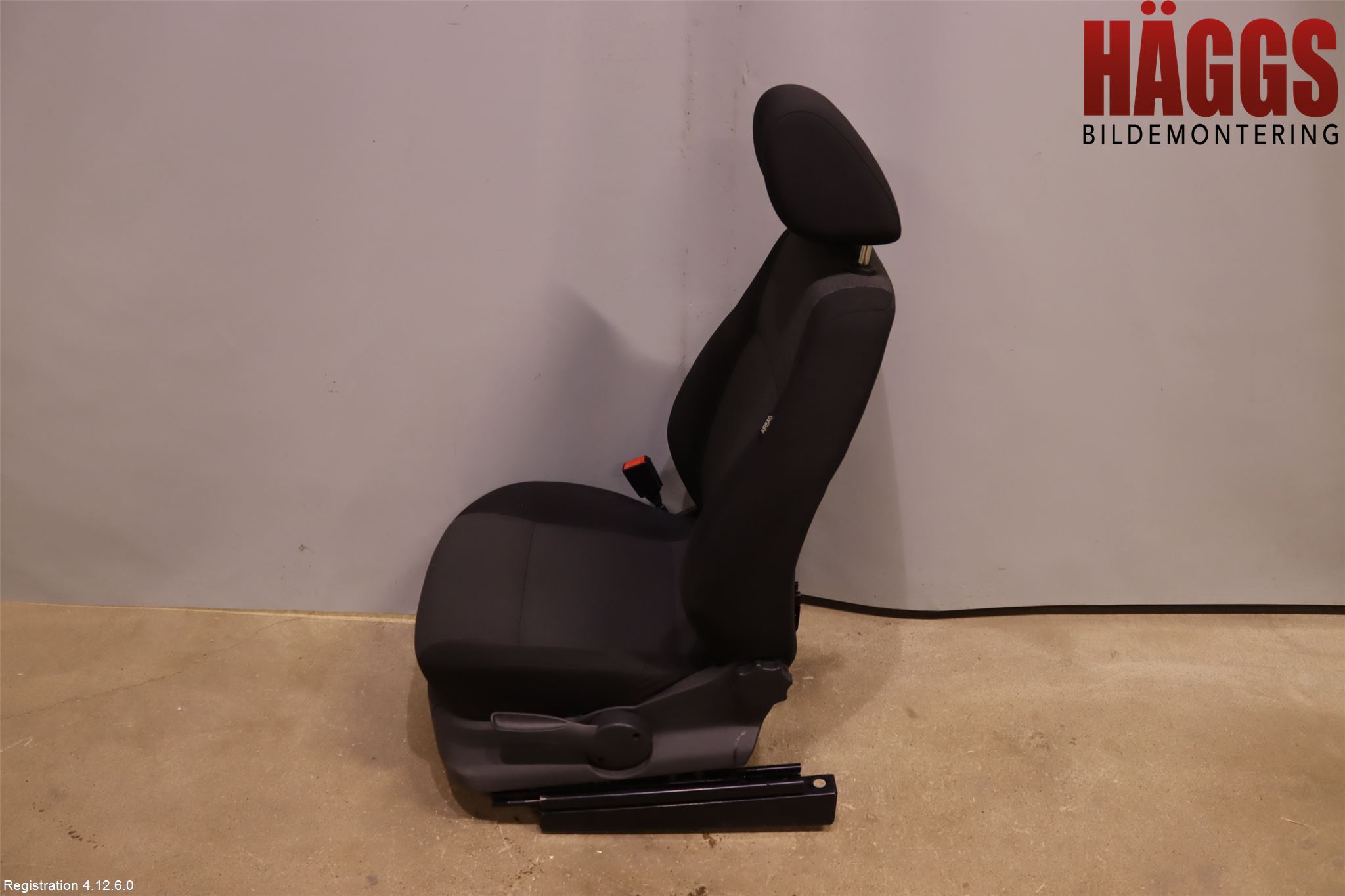 Volkswagen VW CADDY 16-20 Inredning Stol Fram Vä