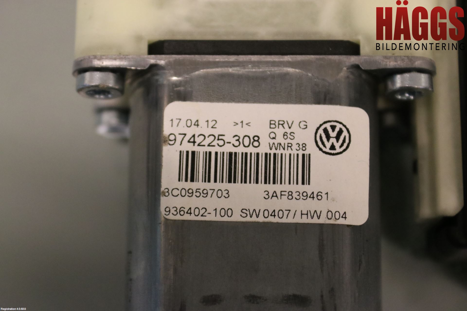 Volkswagen VW PASSAT 11-14 Fönsterhissmotor