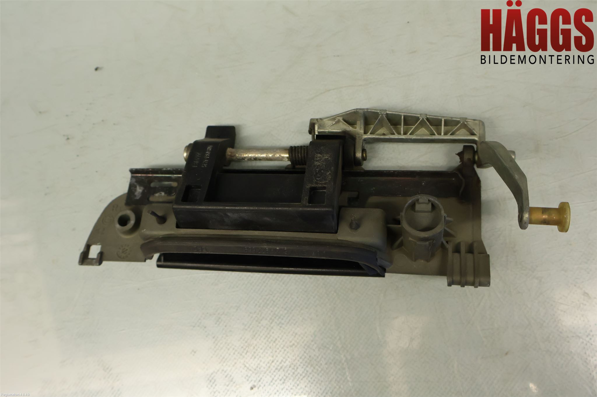 BMW 3 E36      91-00 Dörrhandtag Yttre Hö