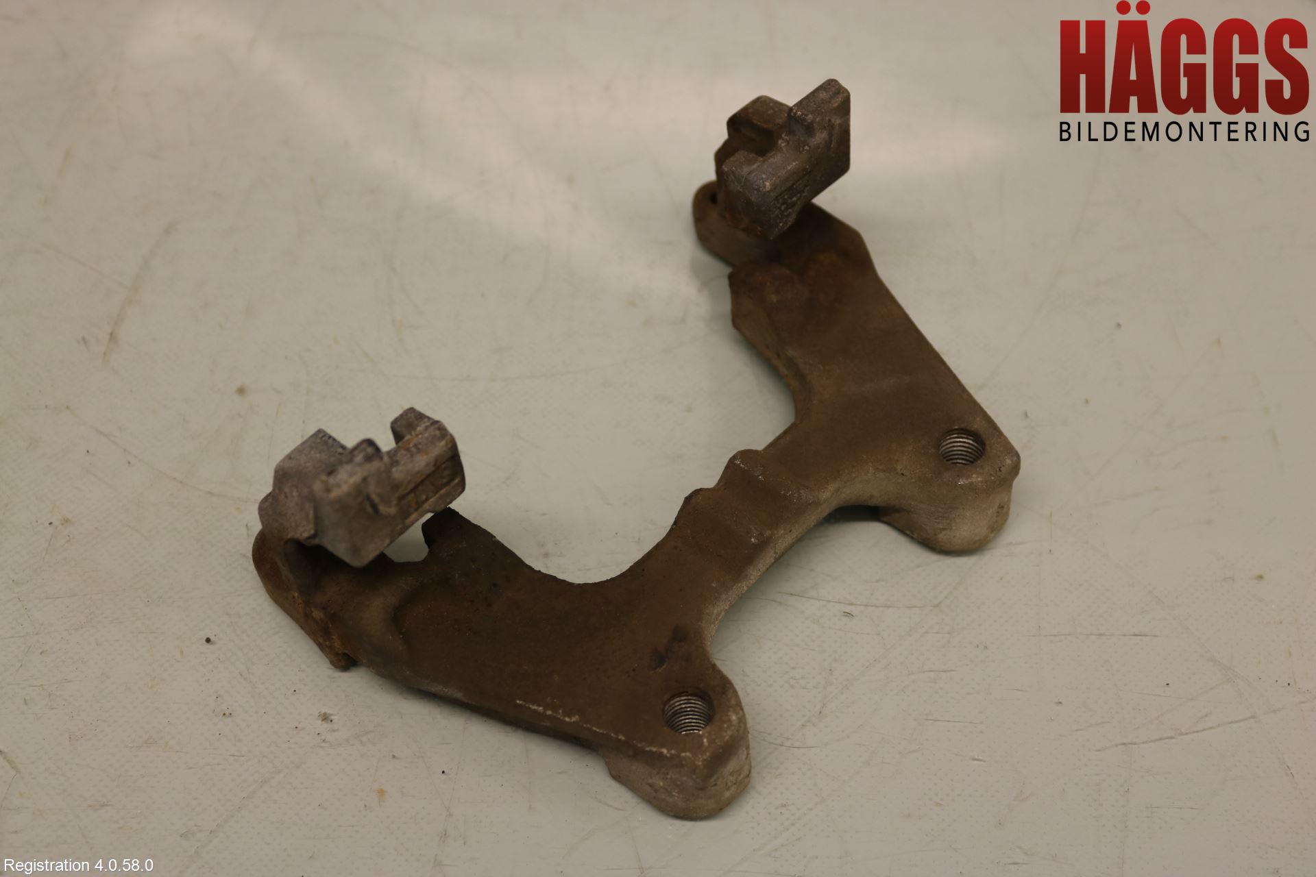 Skoda SUPERB 16-24 Bromsokshållare