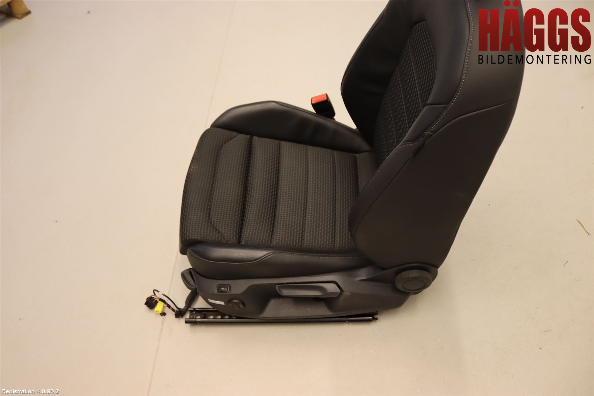 Volkswagen VW GOLF / E-GOLF VII 13-20 Inredning Stol Fram Vä