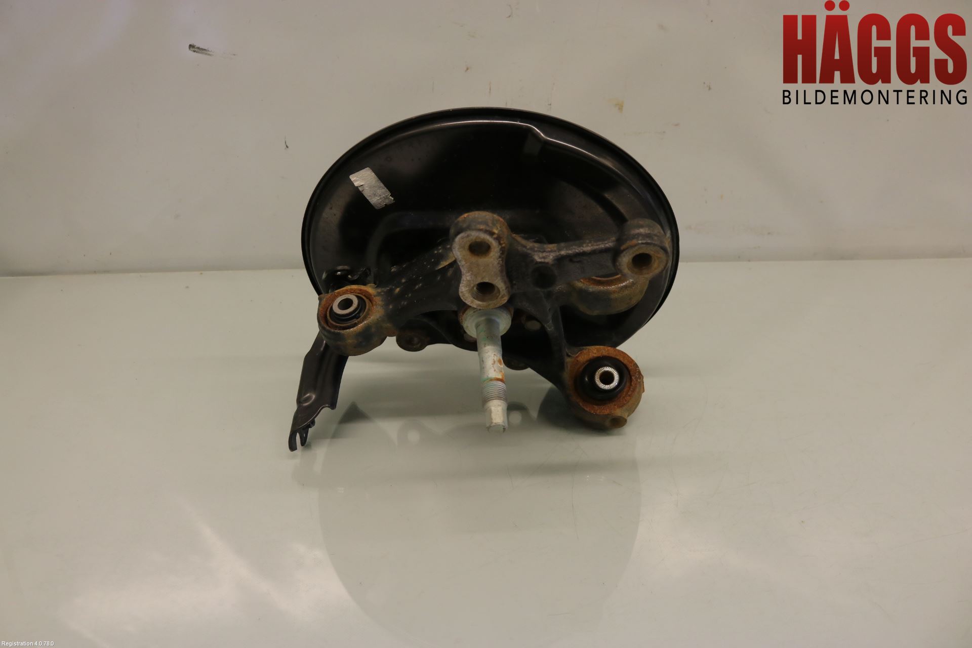 Toyota C-HR 16-23 Hjullagerhus-Spindel Vä B