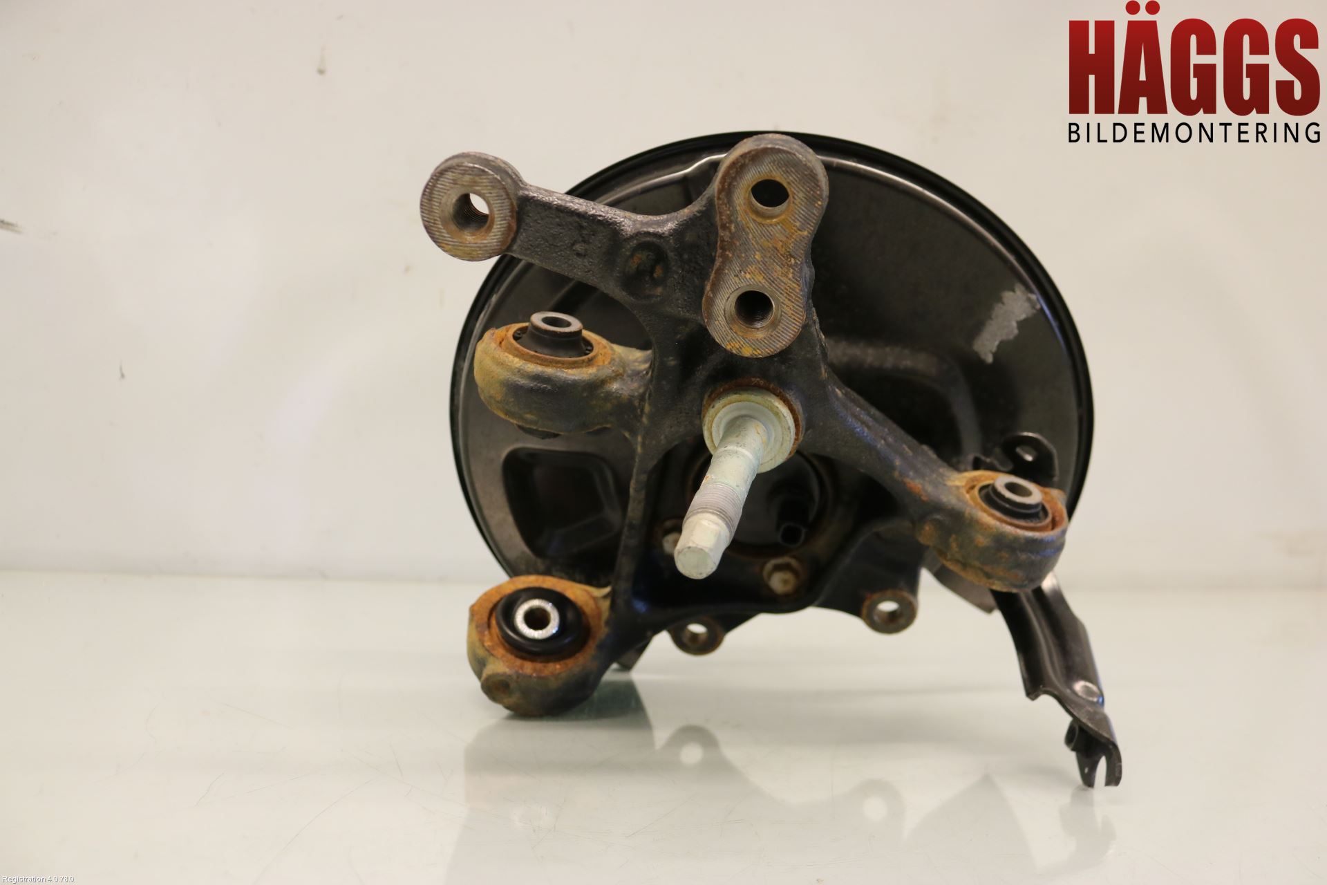 Toyota C-HR 16-23 Hjullagerhus-Spindel Hö B