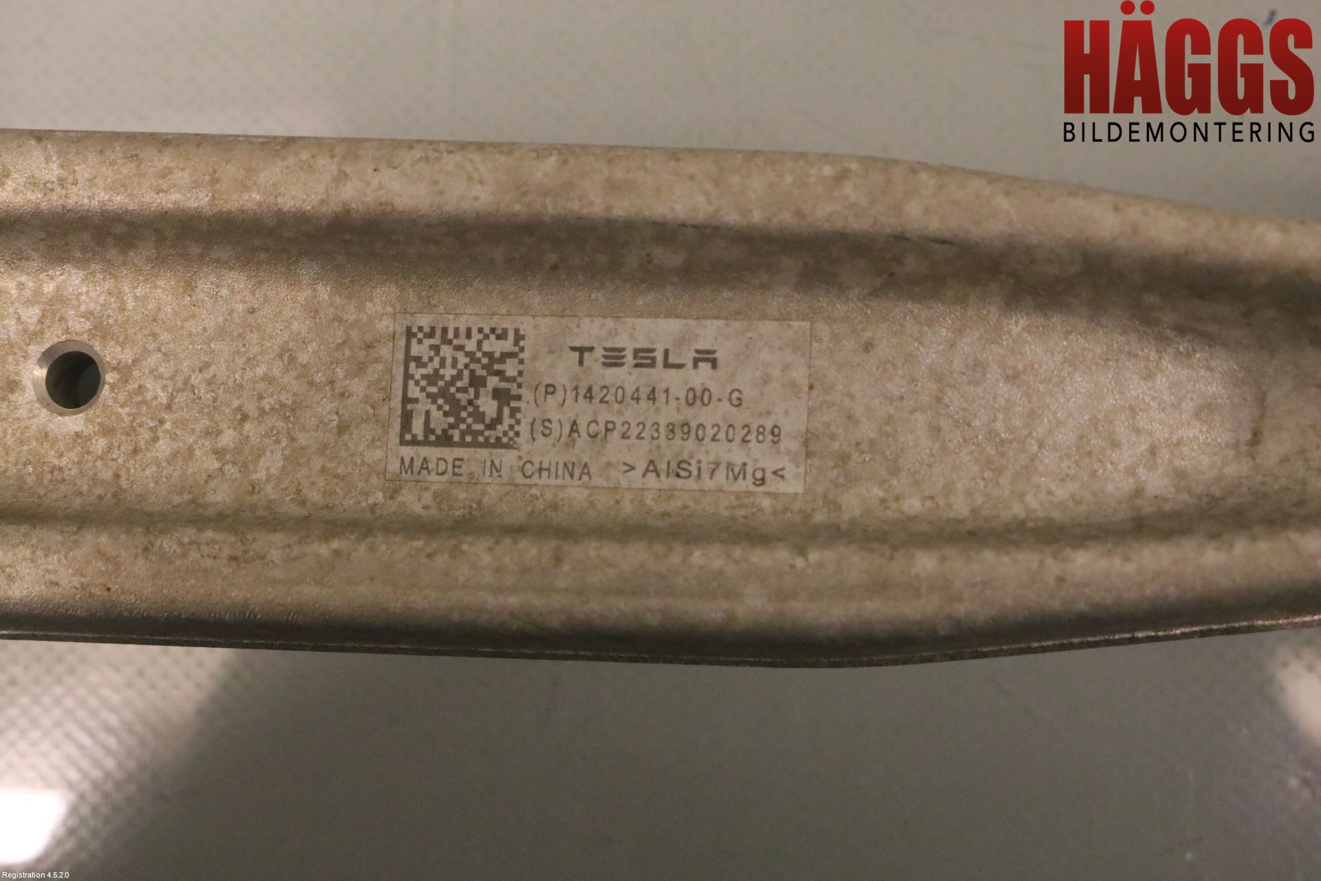 Tesla MODEL X 16- Bärarm Bak Höger