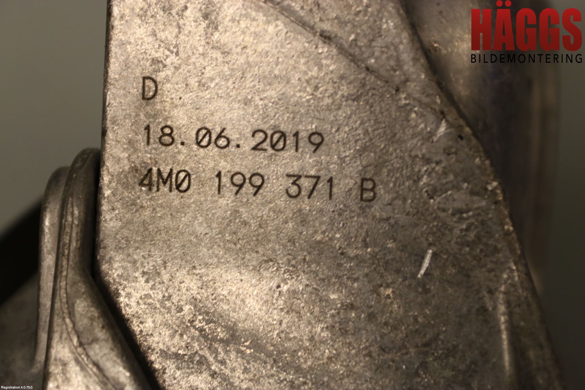 Audi A6 F2/C8 19- Motorfäste