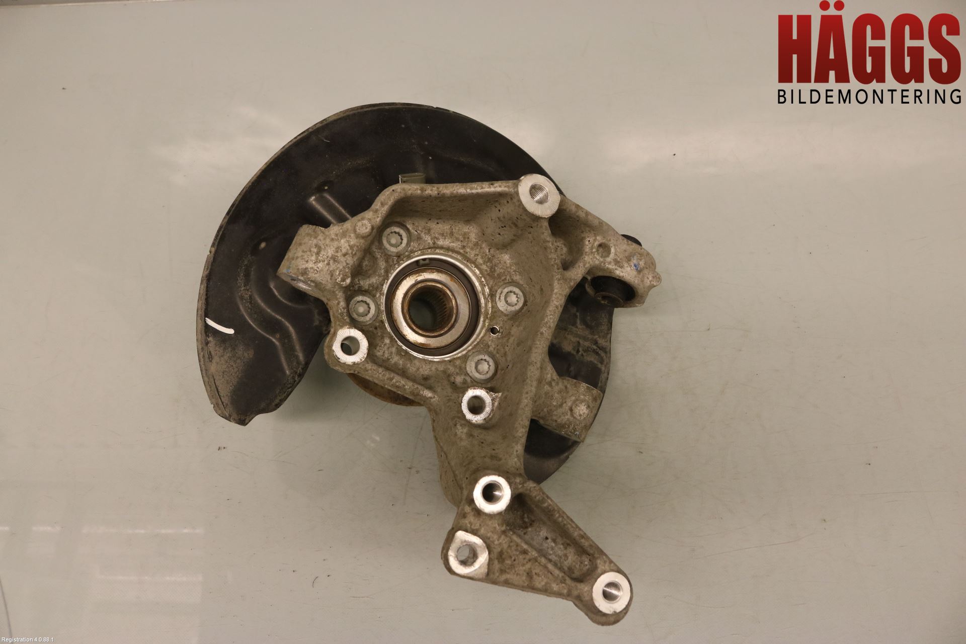 Audi Q3 8U 12-18 Hjullagerhus-Spindel Hö B