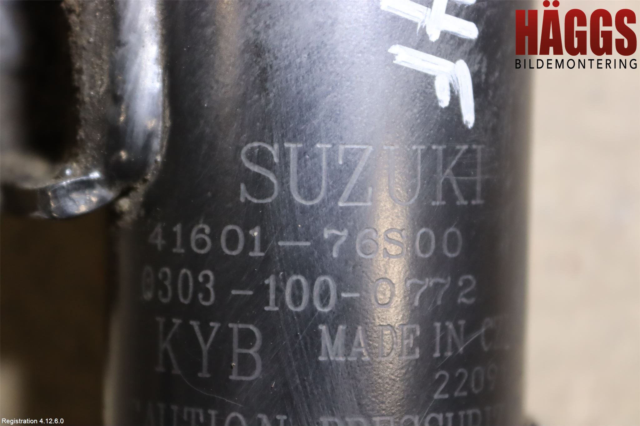Suzuki VITARA 15- Fjäderben Fram Höger