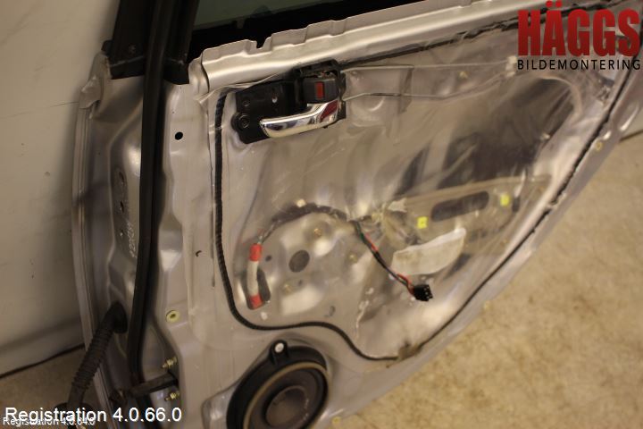 Toyota AVENSIS 98-02 Dörr Bak Höger