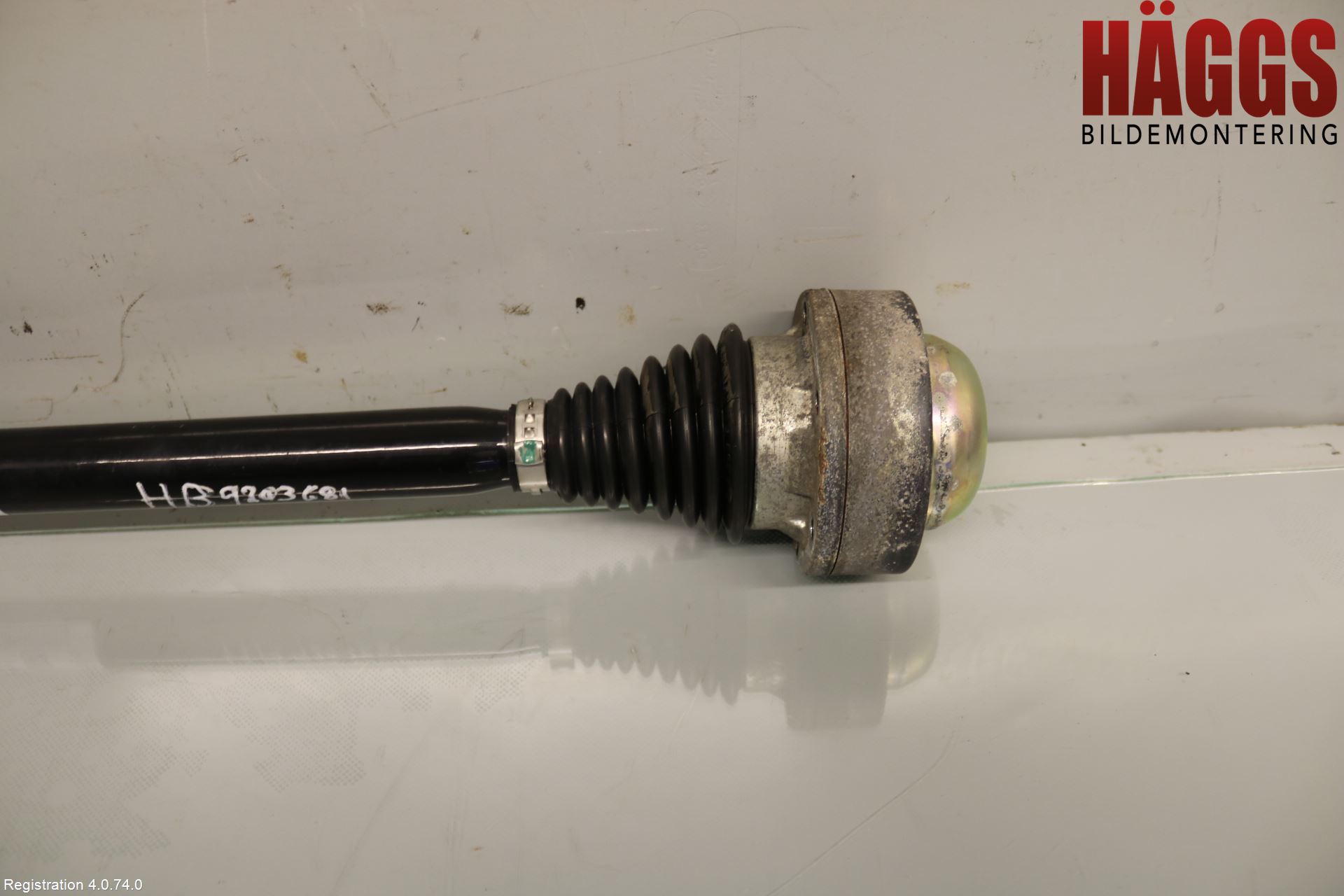 Audi A4/S4 B9 16-19 Drivaxel Bak Höger