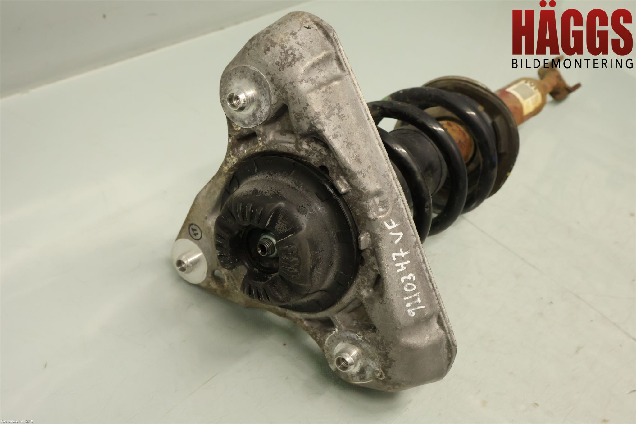 Audi A4/S4 05-07 Fjäderben Fram Vänster