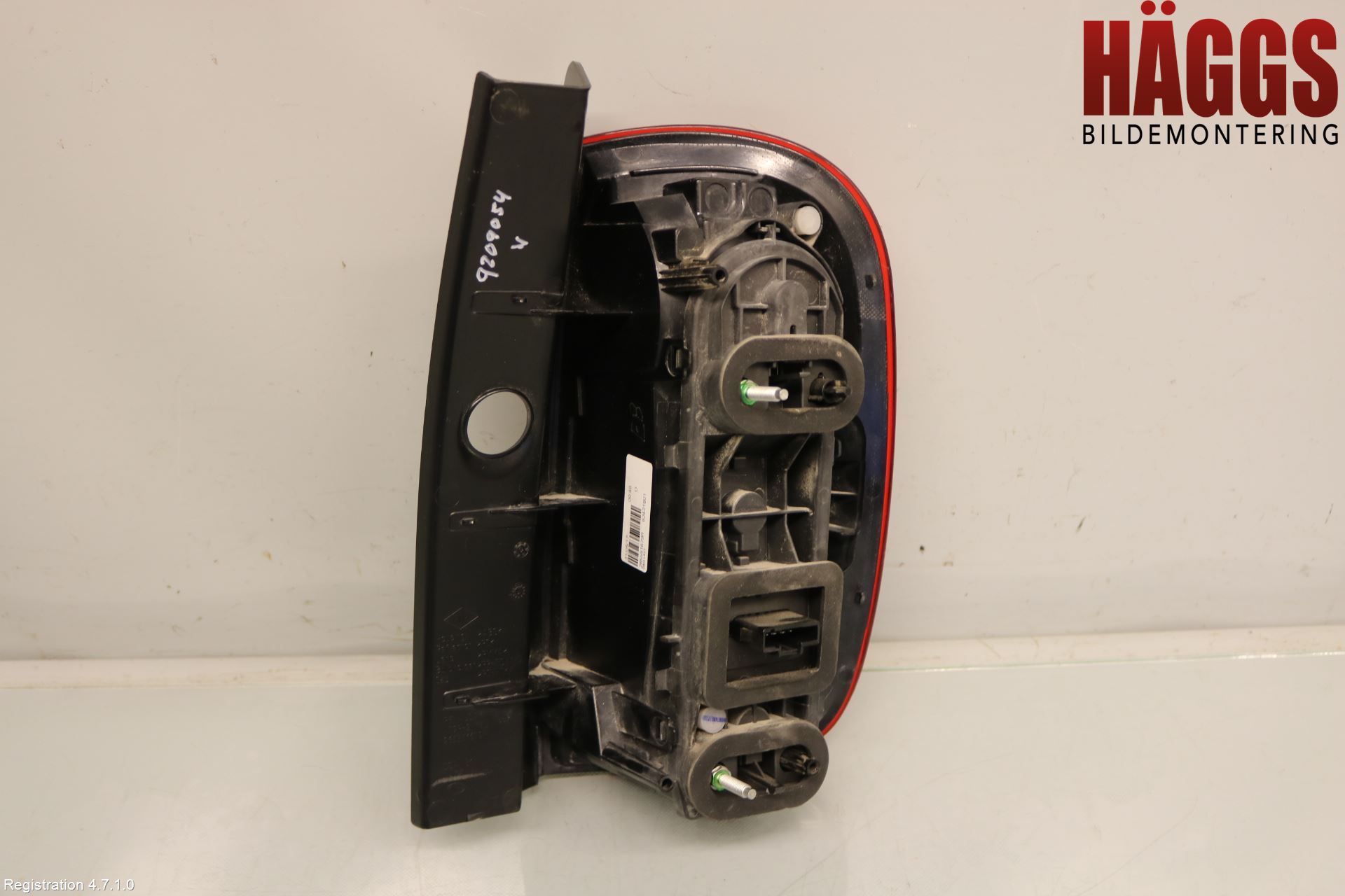 Dacia DUSTER 10-17 Bakljus Vänster