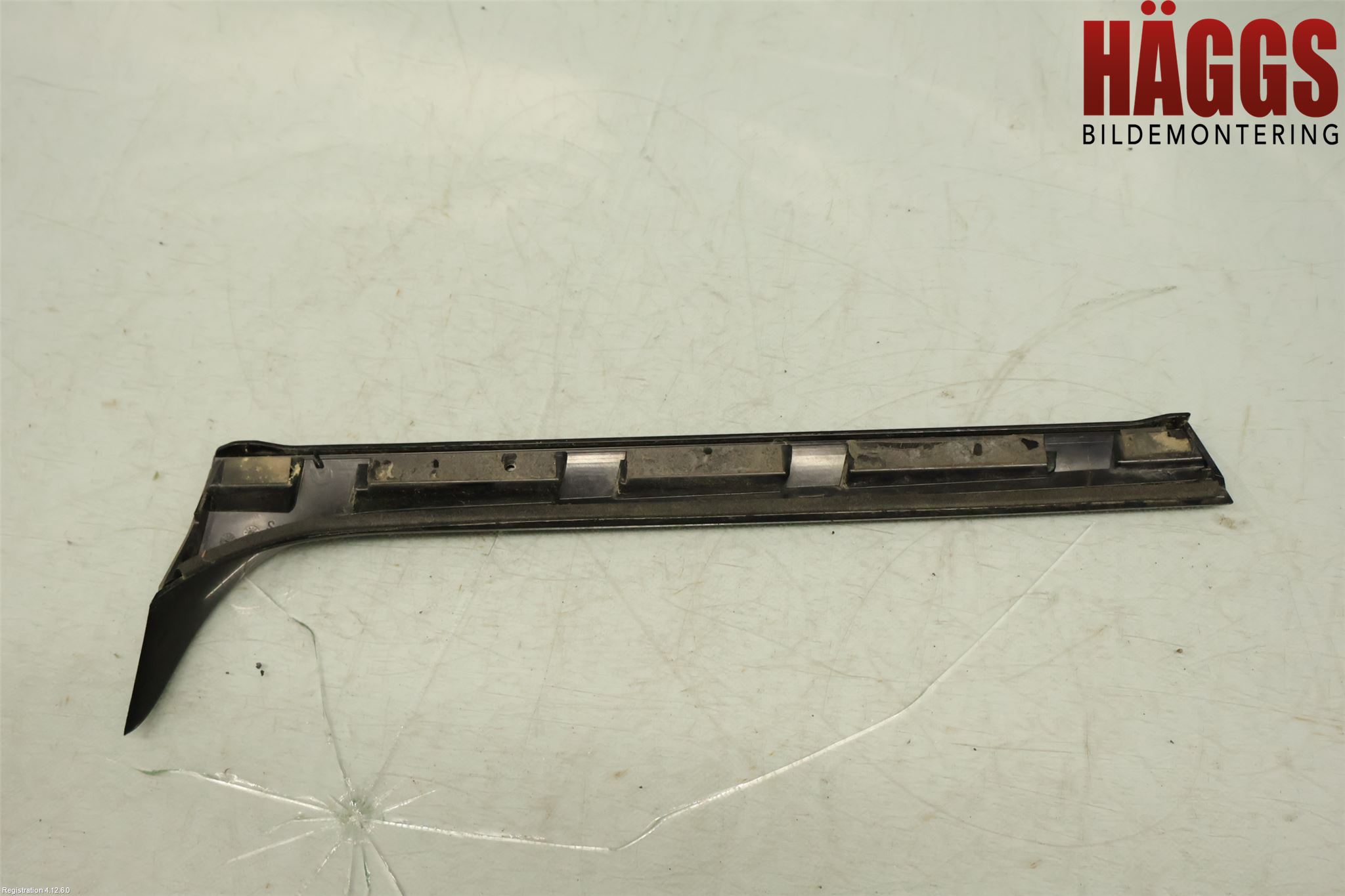 Volkswagen VW PASSAT 20-24 Spoiler Baklucka