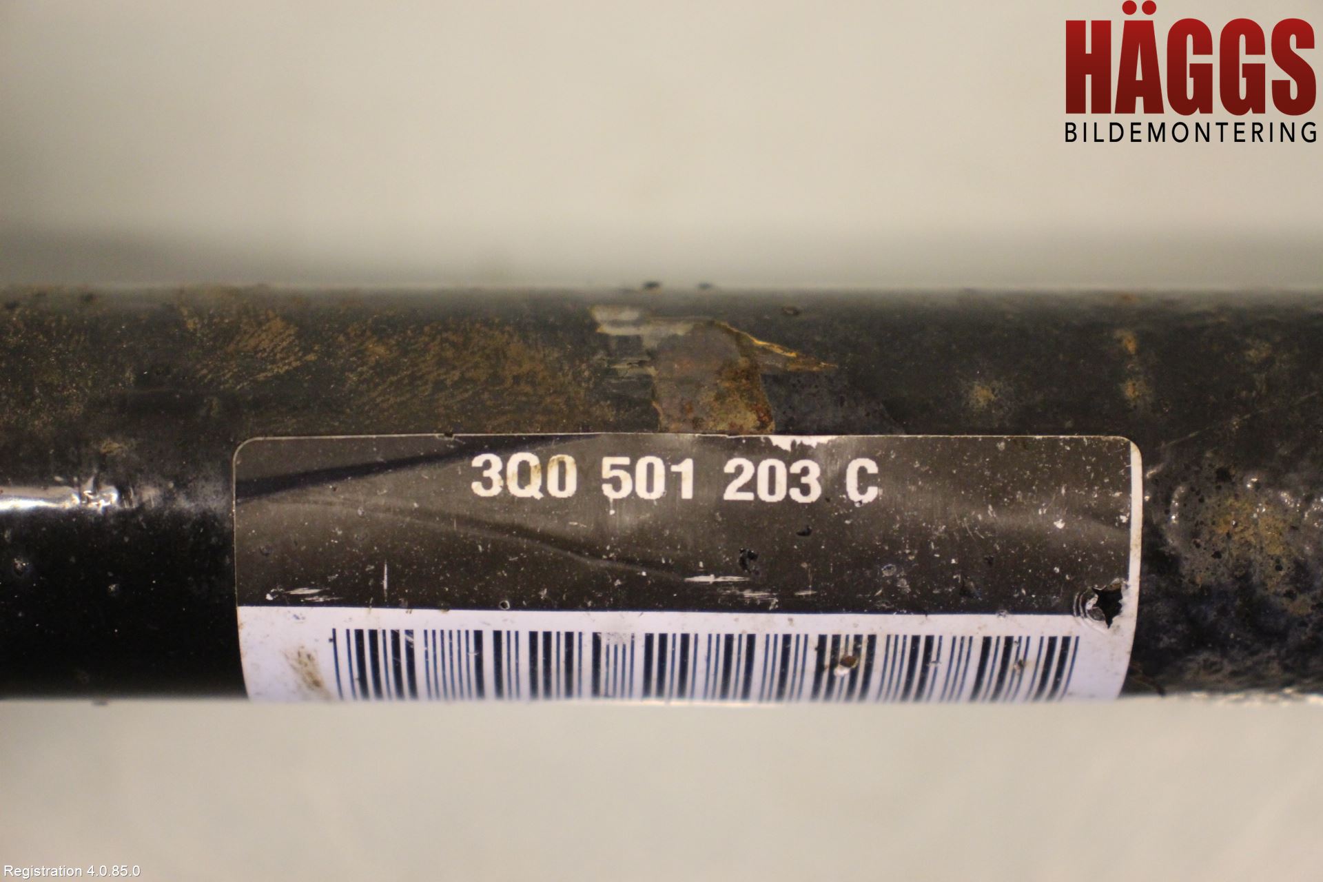 Volkswagen VW PASSAT 15-19 Drivaxel Bak Vänster