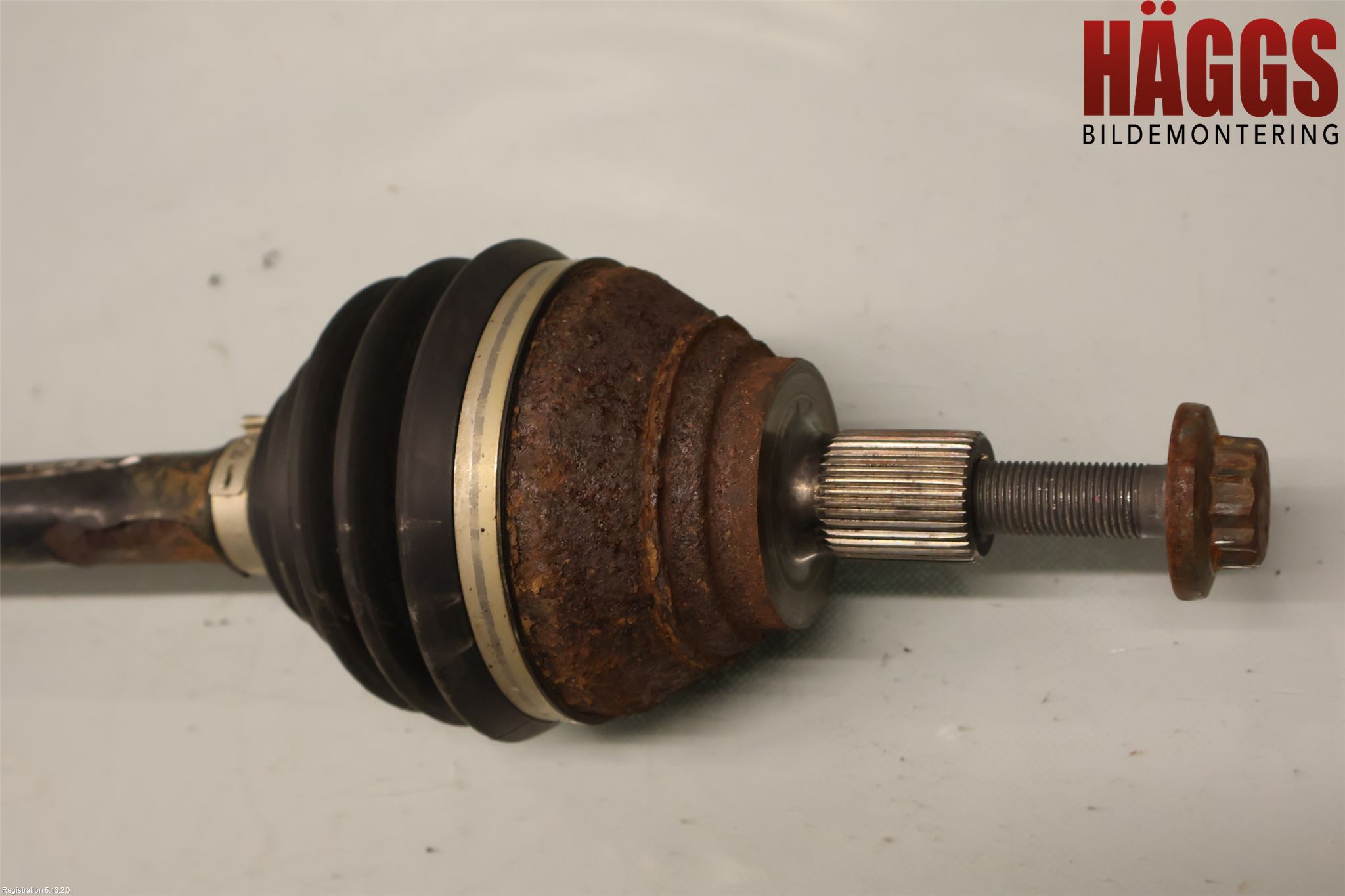 Volkswagen VW TIGUAN 16-24 Drivaxel Fram Vänster