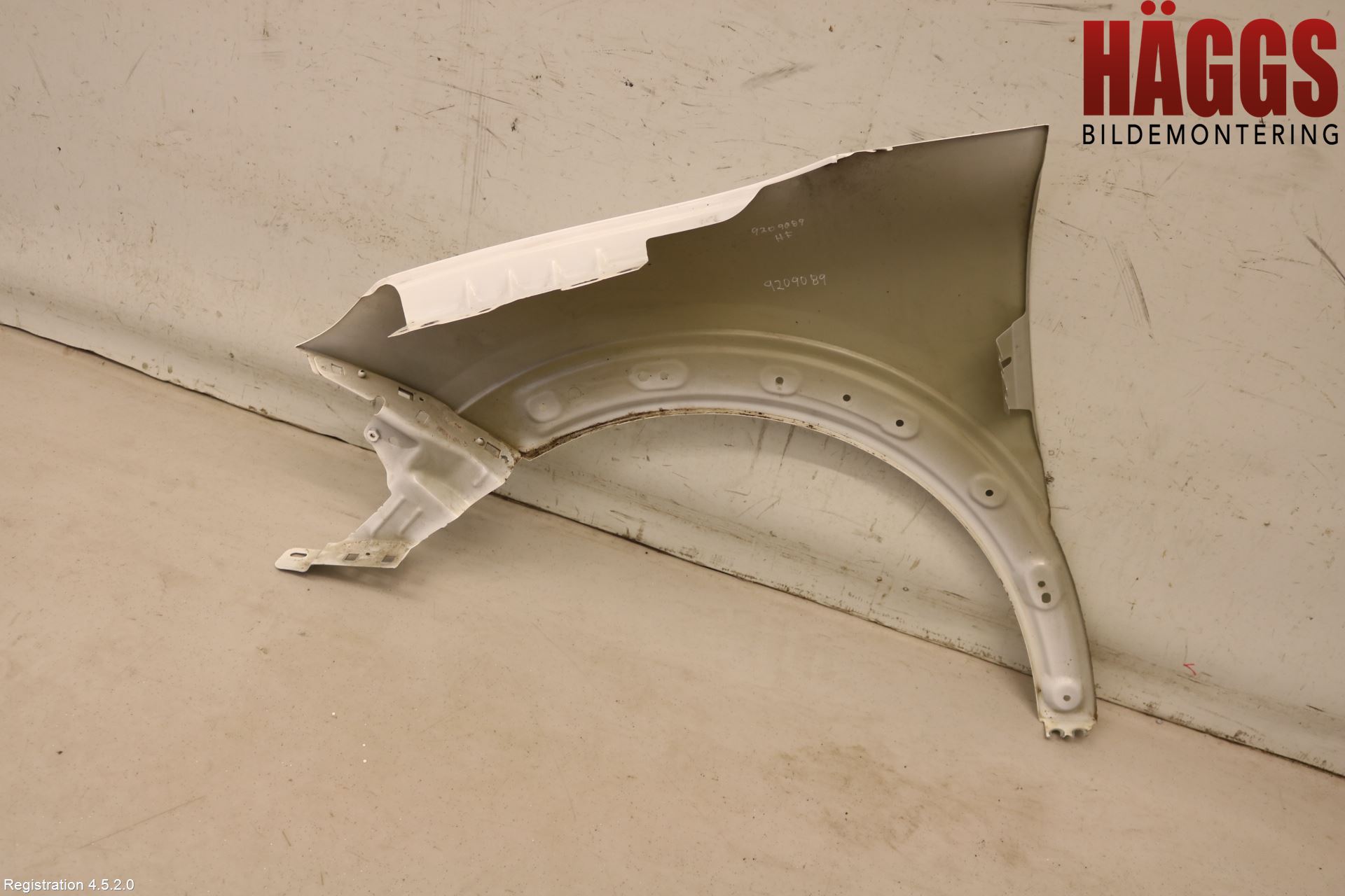 Citroen C4 CACTUS 14-20 Skärm Fram Höger